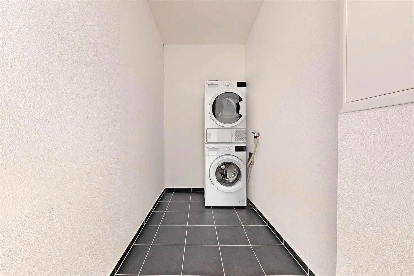 2.5 Room Apartment - Photo 9 of 11