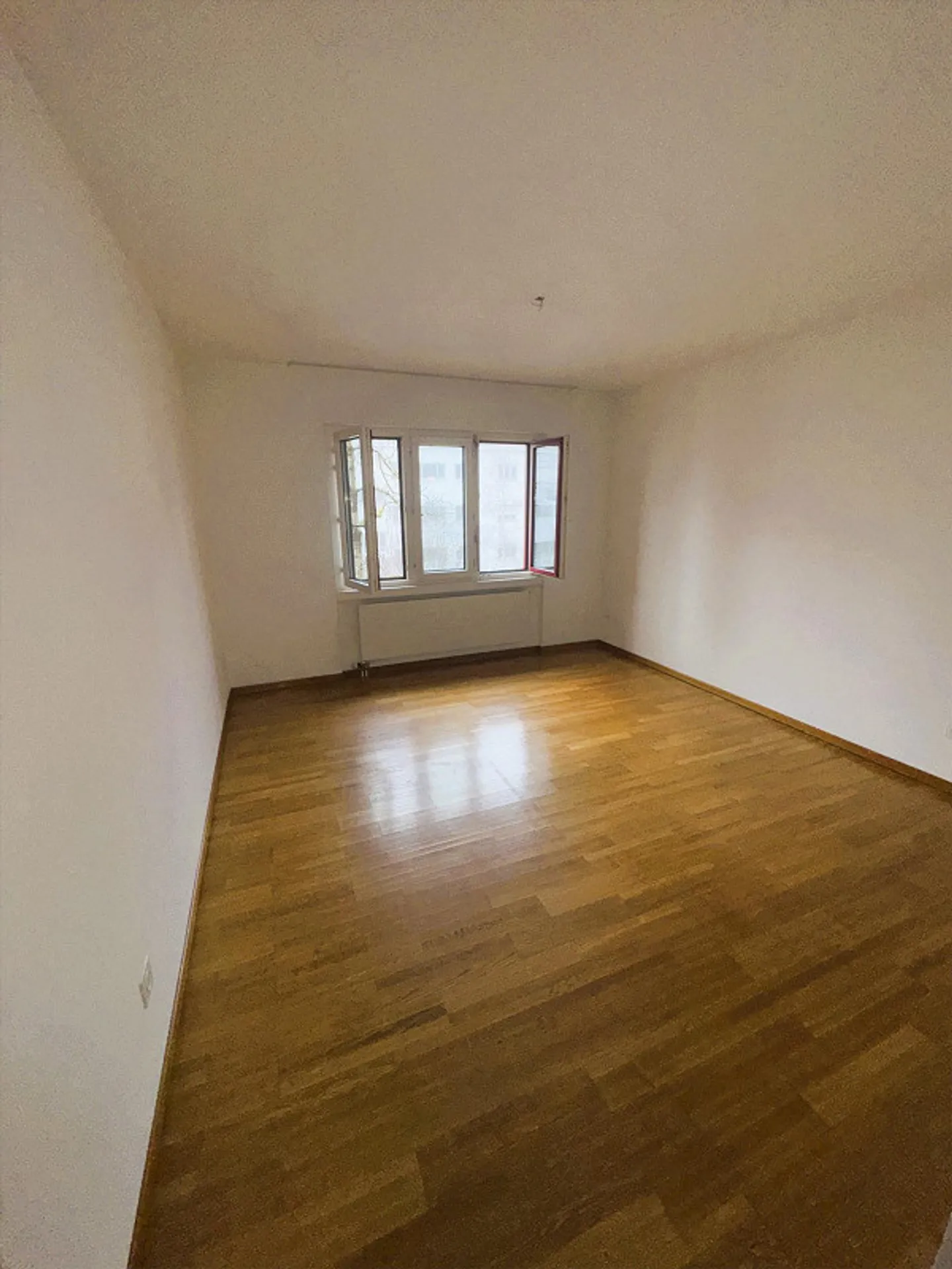 Appartamento 2.5 locali in posizione centrale a Zurigo-Oerlikon - Foto 8 di 8