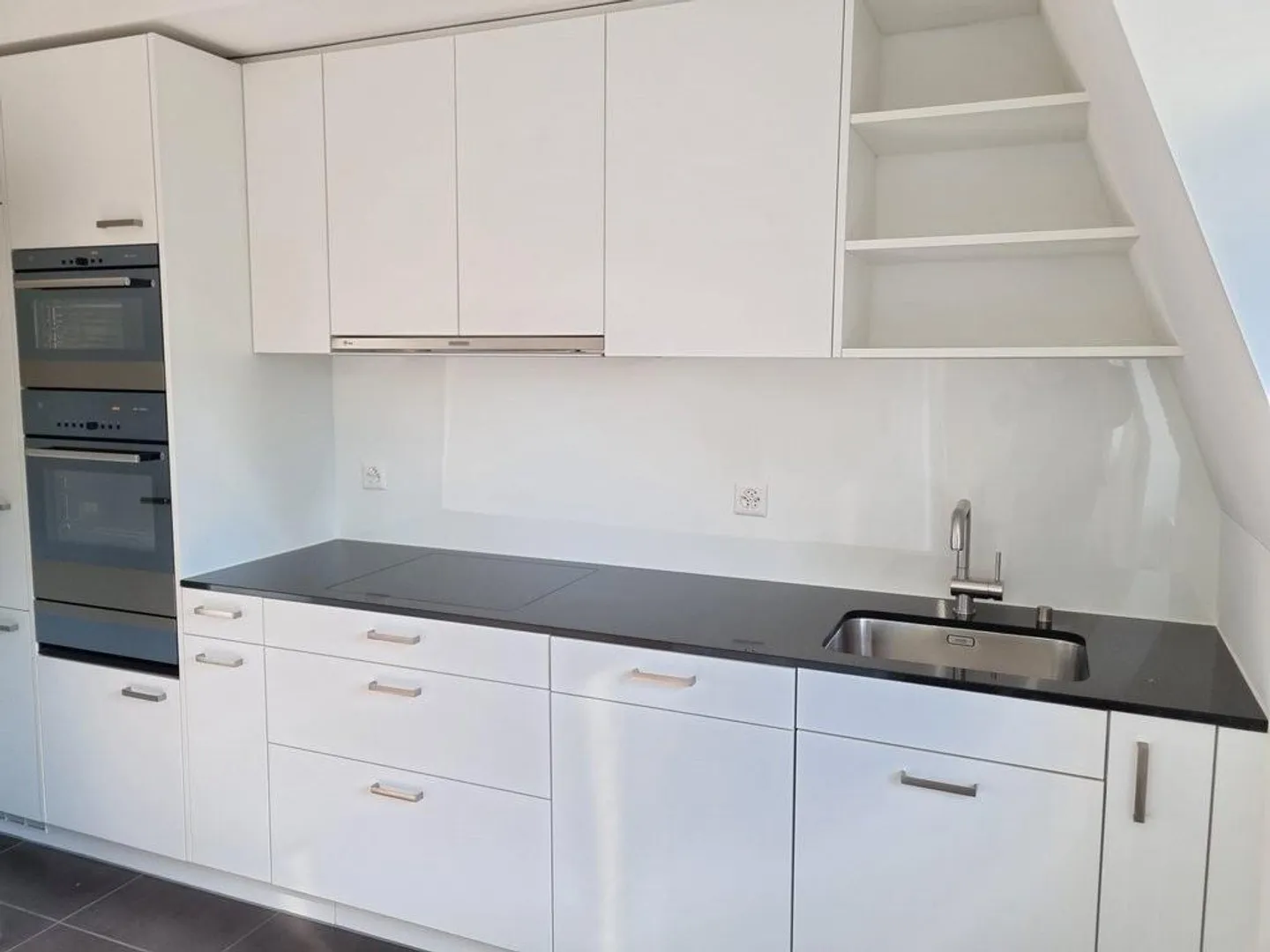 Stylish old building apartment in the heart of District 6 - Photo 2 of 6