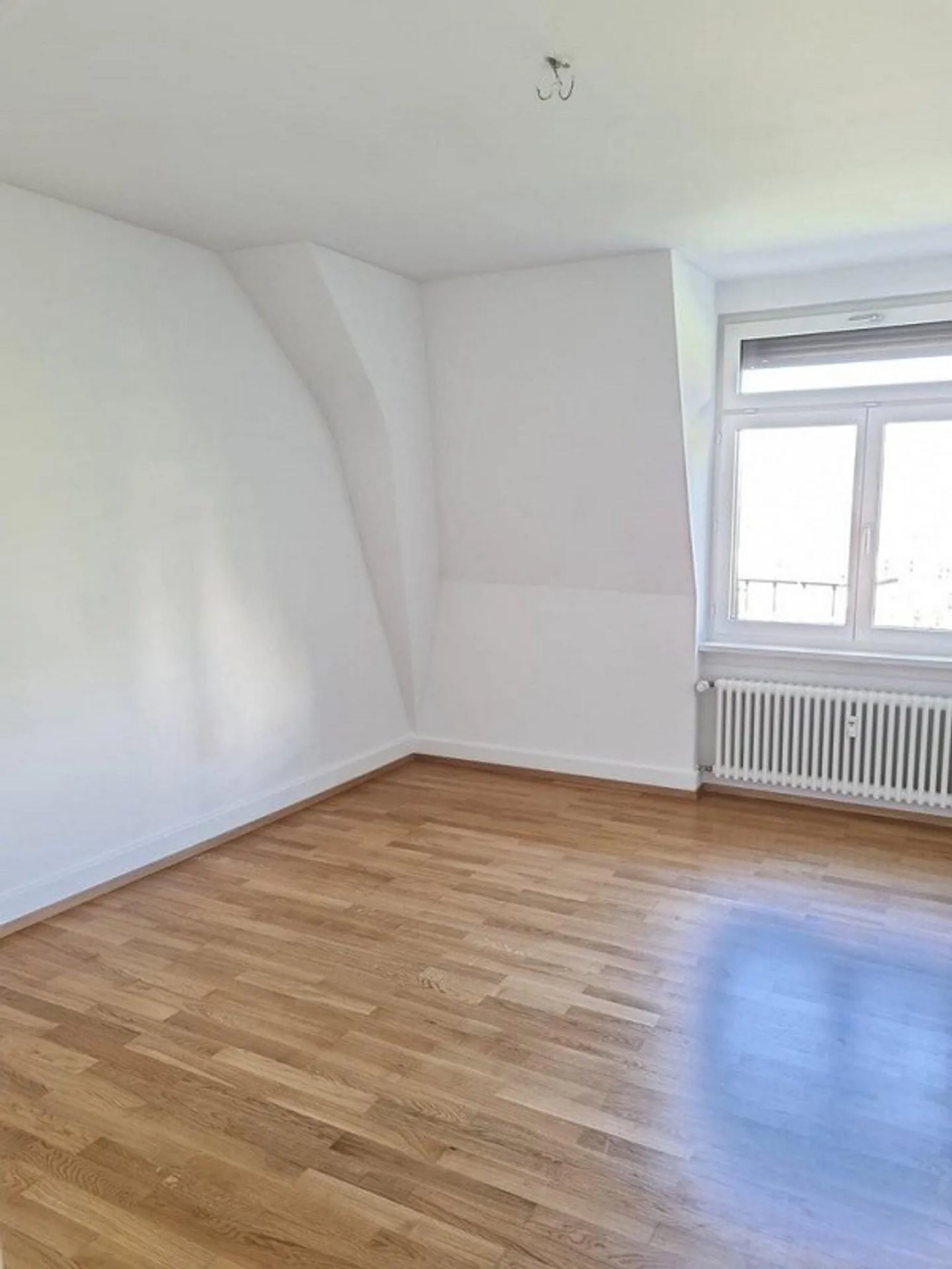 Stylish old building apartment in the heart of District 6 - Photo 4 of 6