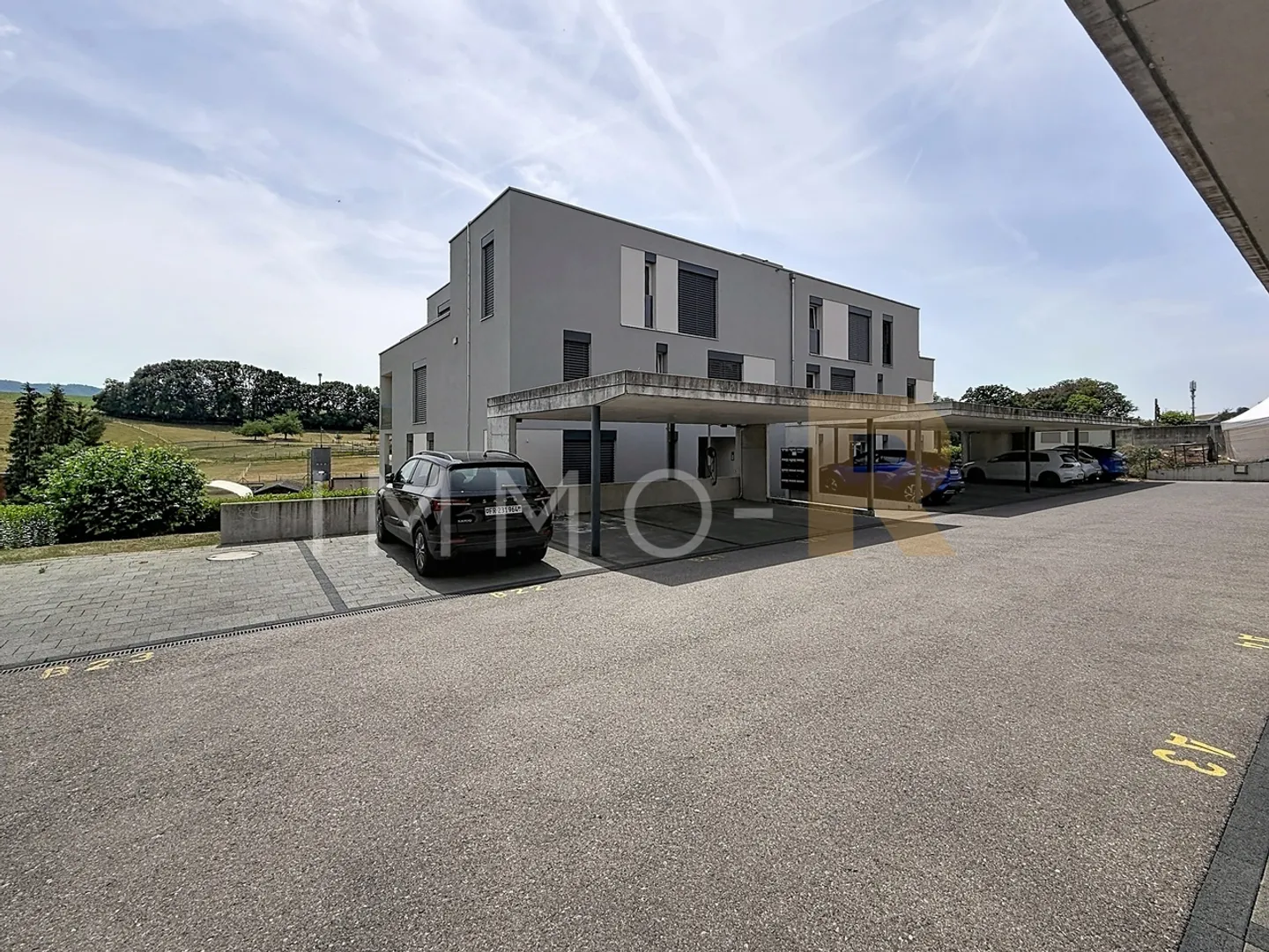Ravissant appartement de 3.5 pièces avec grand balcon et vue dégagée - Foto 1 di 10