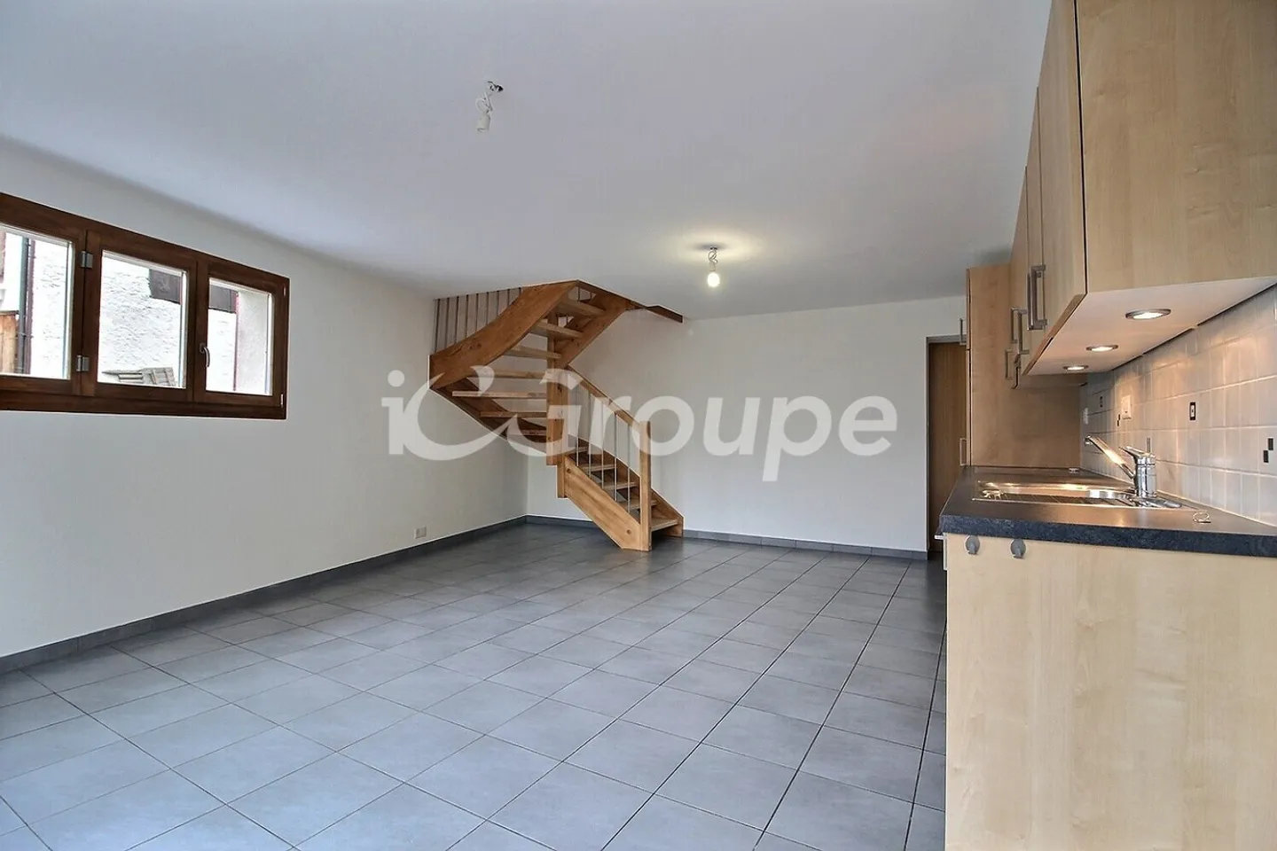 Incantevole casa di villaggio con 4 stanze - Foto 2 di 13
