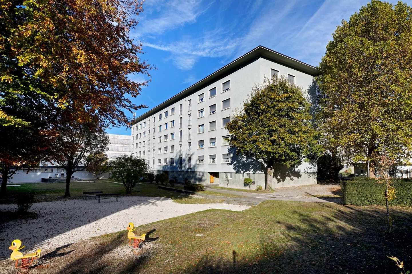 Proche de Novartis - dans une propriété adaptée aux enfants - Photo 1 sur 9