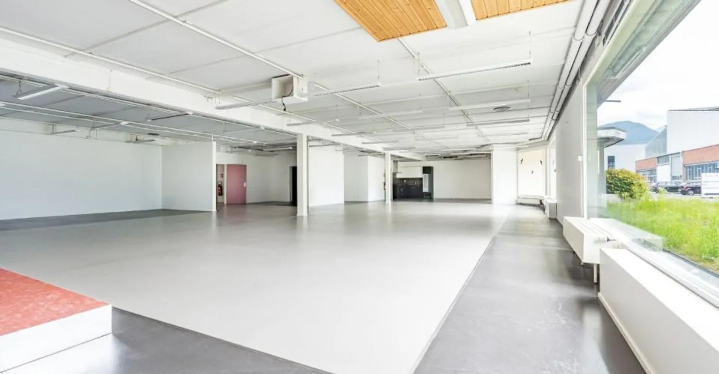 Espace Bureau Spacieux à Aigle - Photo 10 sur 11