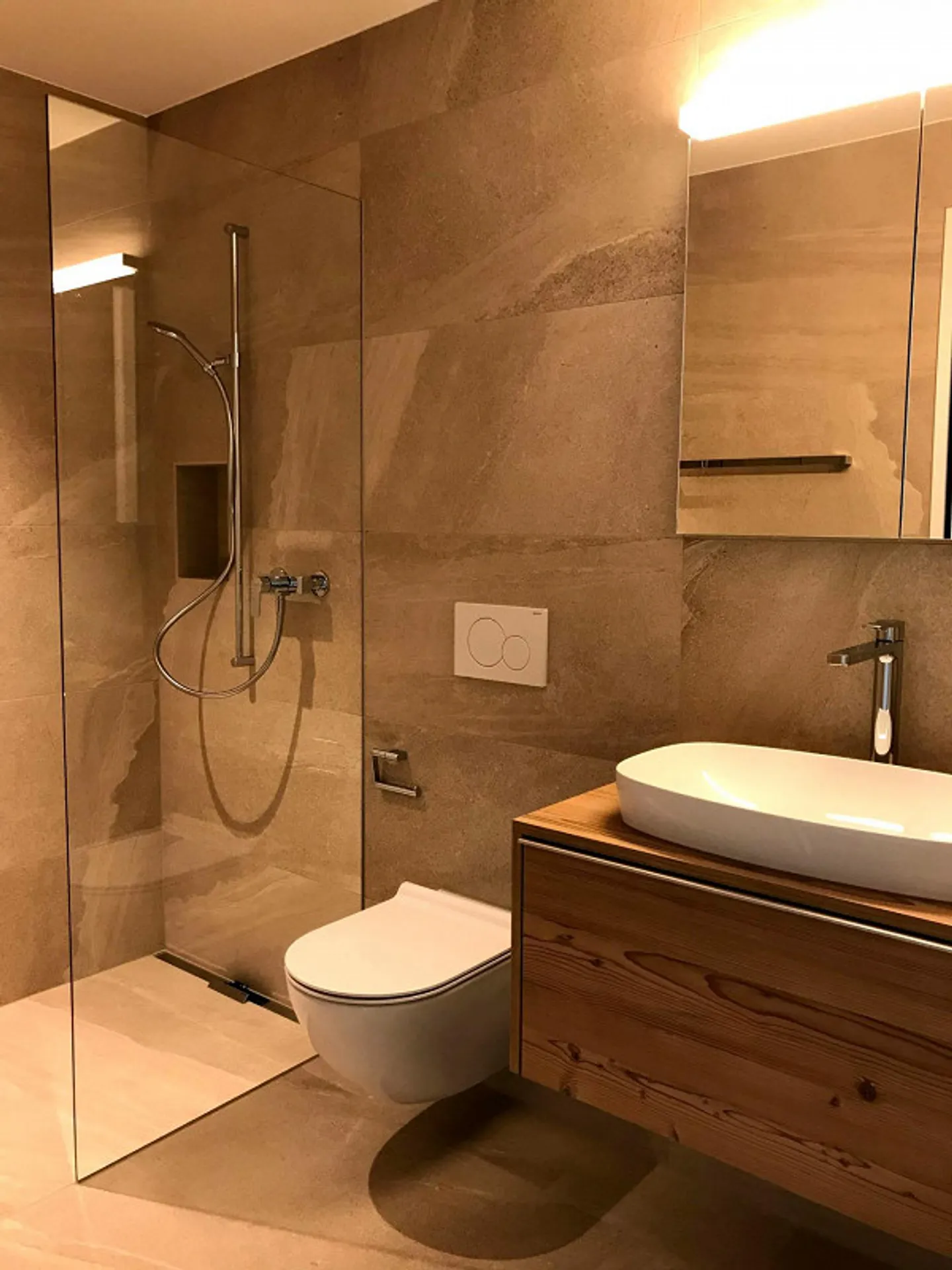 Vivere con stile - moderno appartamento di 2,5 stanze in posizione centrale - Foto 4 di 7