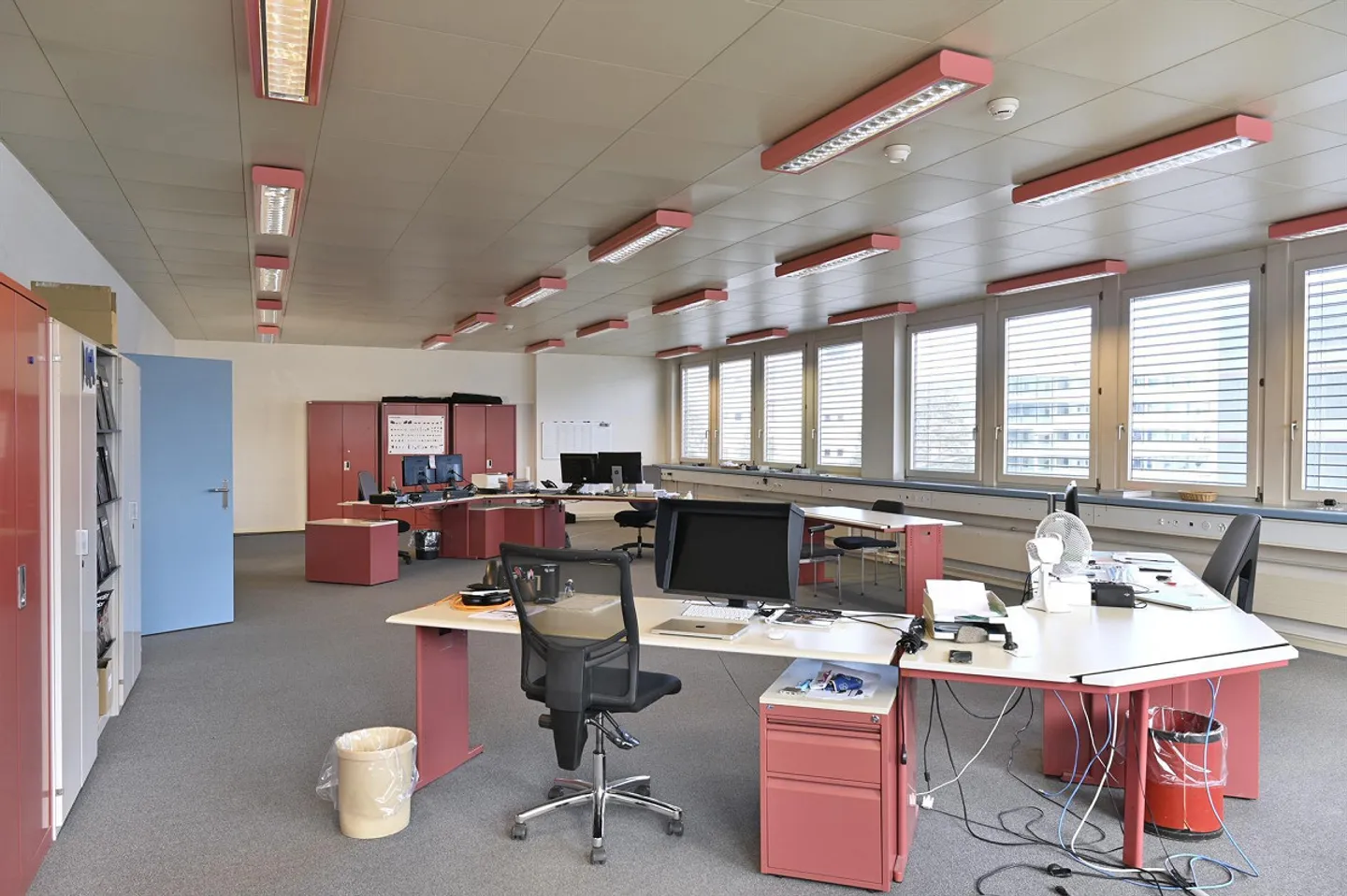 Gewerbegebäude mit rund 4’000 m² Nutzfläche im Bachgraben - Photo 5 of 7