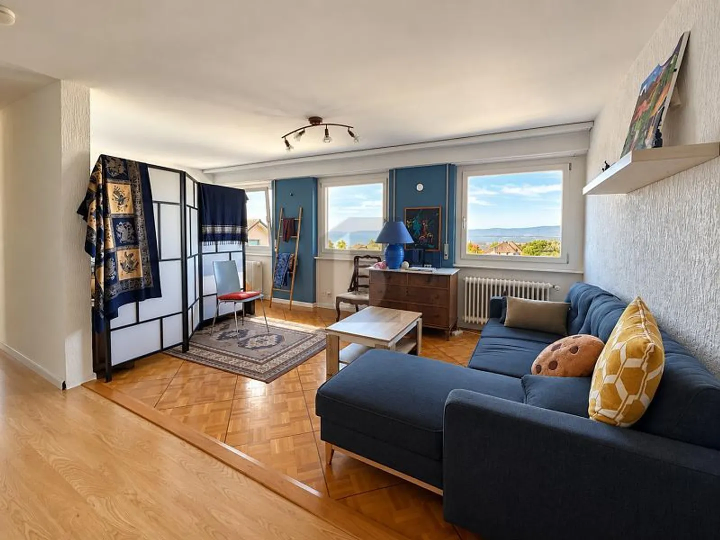 BRIGHT TOP FLOOR WITH PRIVATE STUDIO - Photo 1 of 6