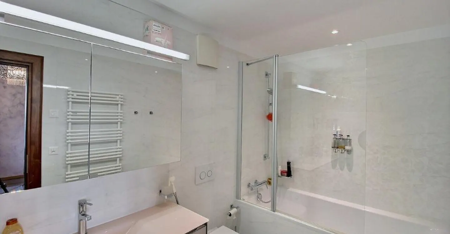 Appartement moderne avec vue lac - Photo 7 sur 11