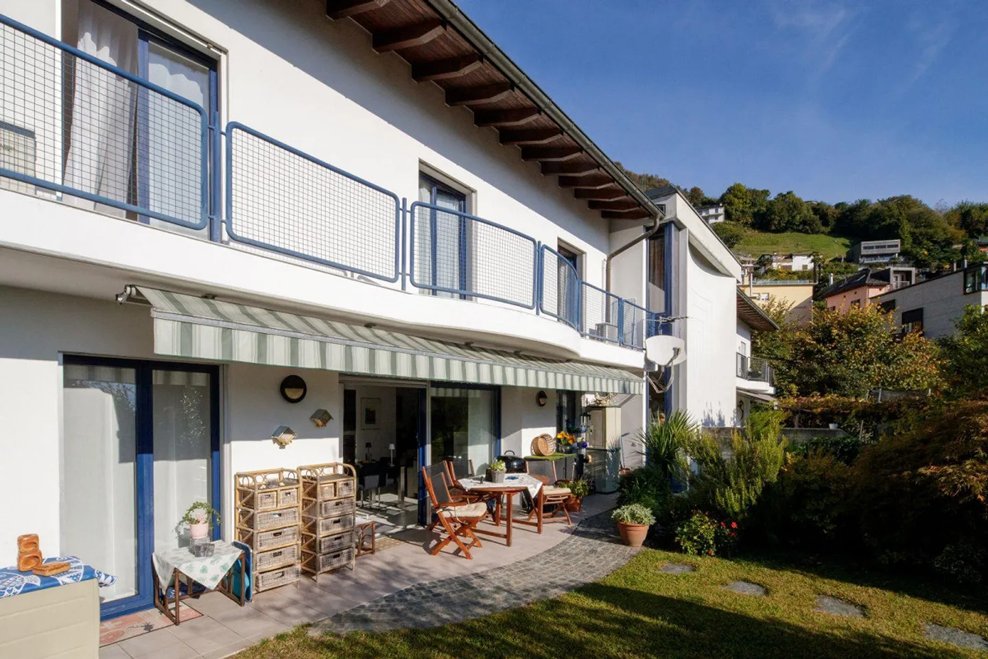 Casa bifamiliare in bella posizione a sud - Foto 1 di 11