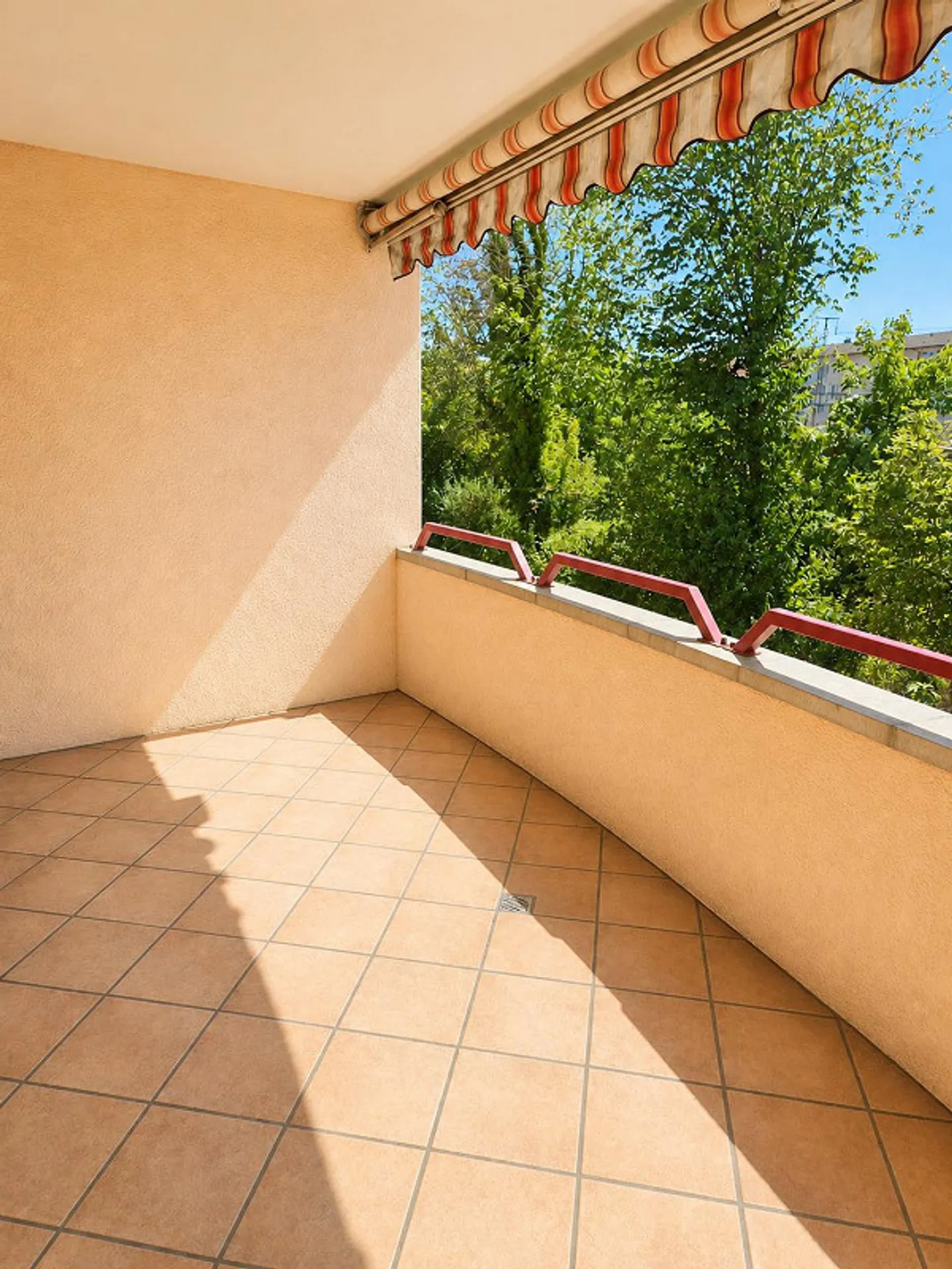 Appartement lumineux de 3,5 pièces à louer dans le parc Bellevue - Photo 5 sur 11