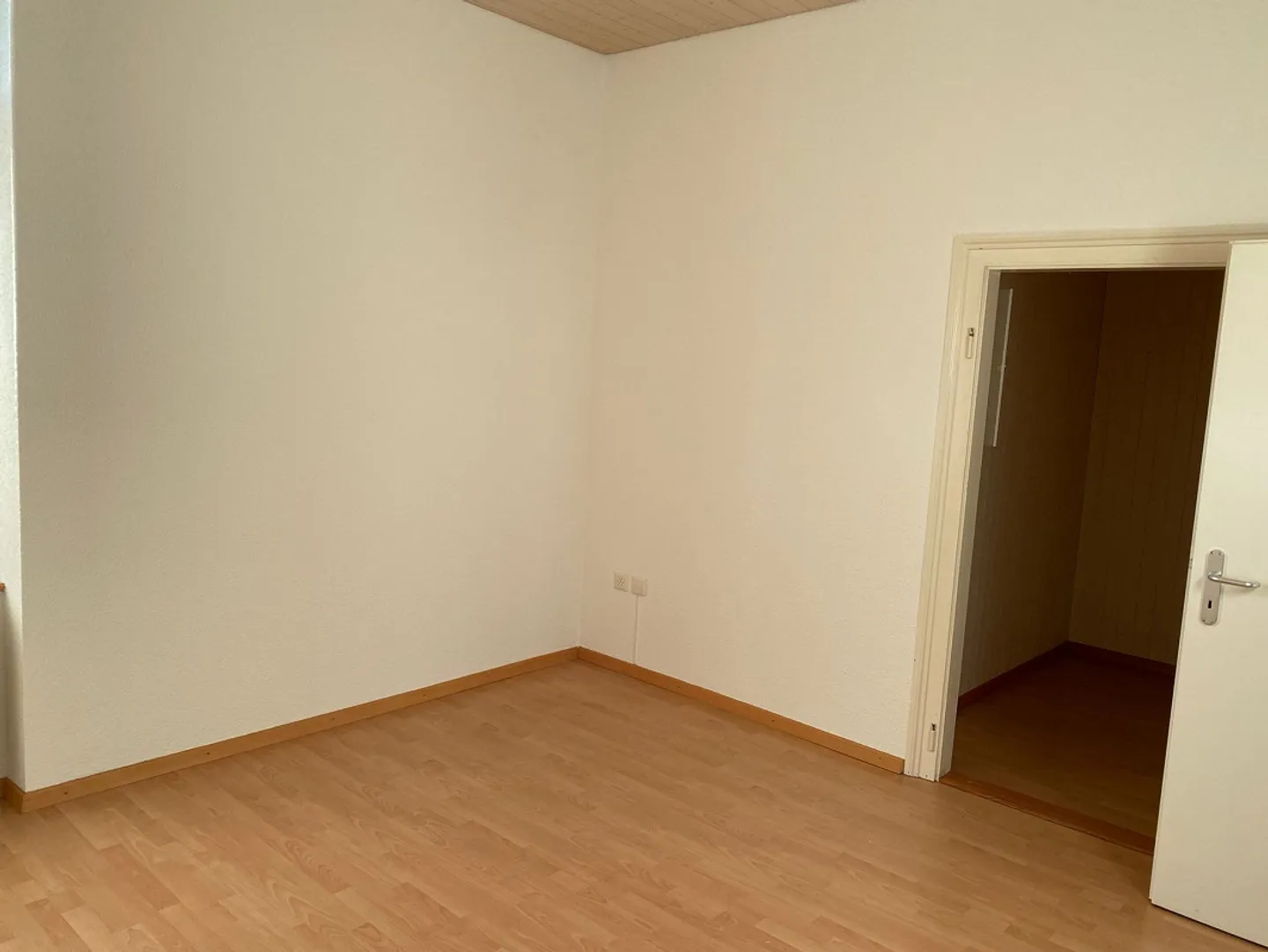3 Room Apartment - Photo 4 of 6