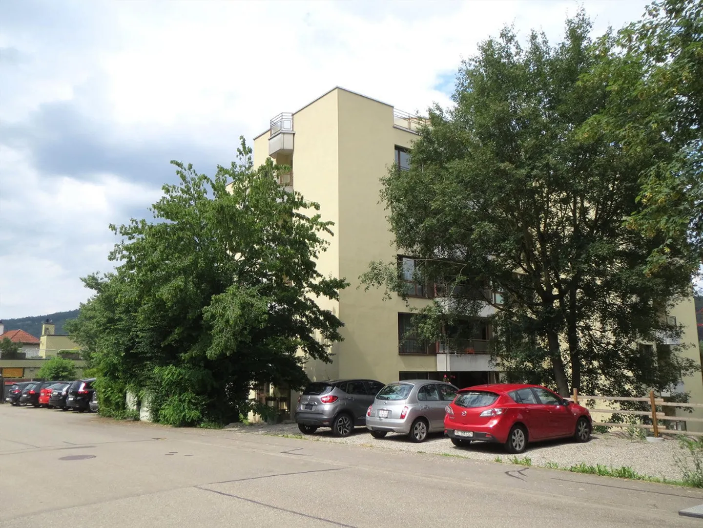 Geräumige Wohnung mit grossem Sitzplatz - Foto 11 von 11