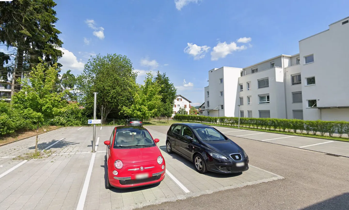 Aussenparkplätze an zentraler Lage verfügbar - Photo 3 sur 4