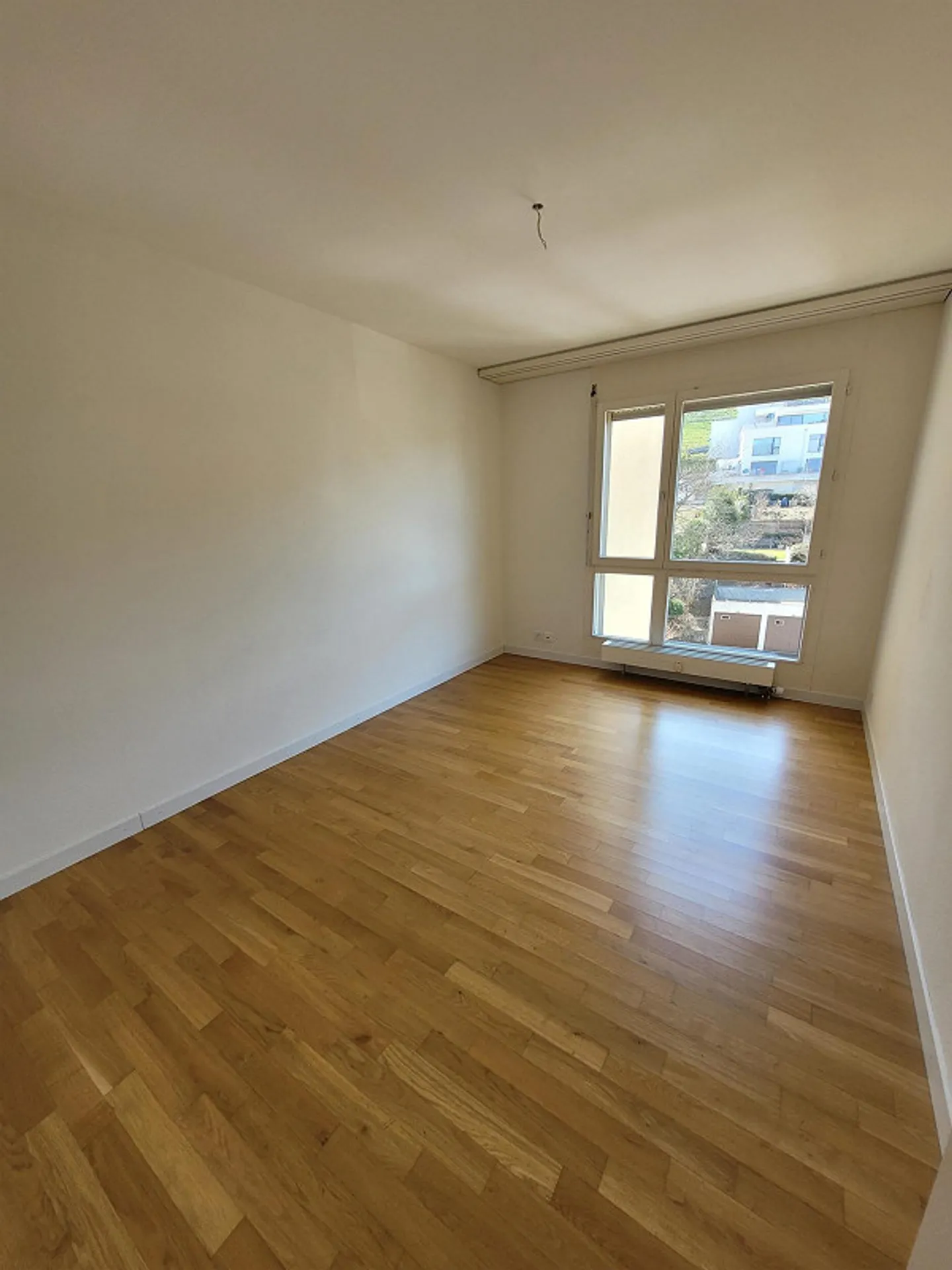 Geräumige Wohnung mit grossem Sitzplatz - Foto 7 von 11