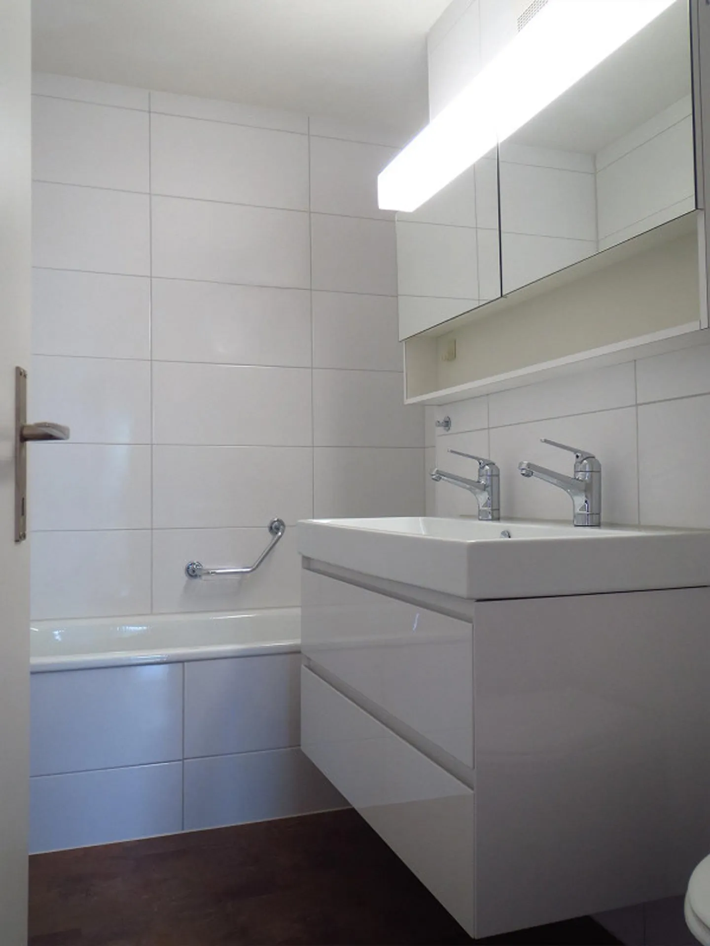 Geräumige Wohnung mit grossem Sitzplatz - Foto 8 von 11