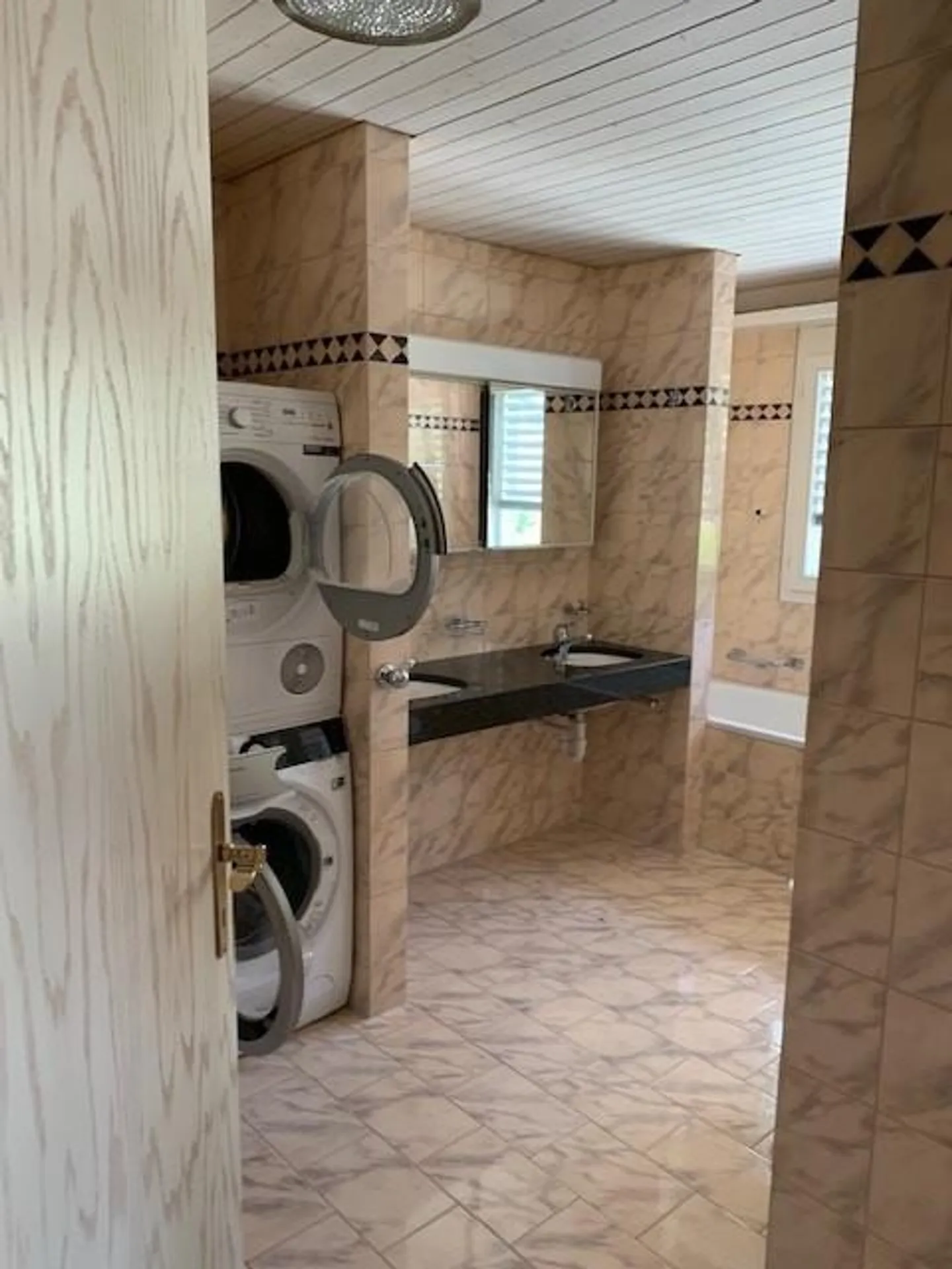 Geräumige Familienwohnung - Foto 3 von 12