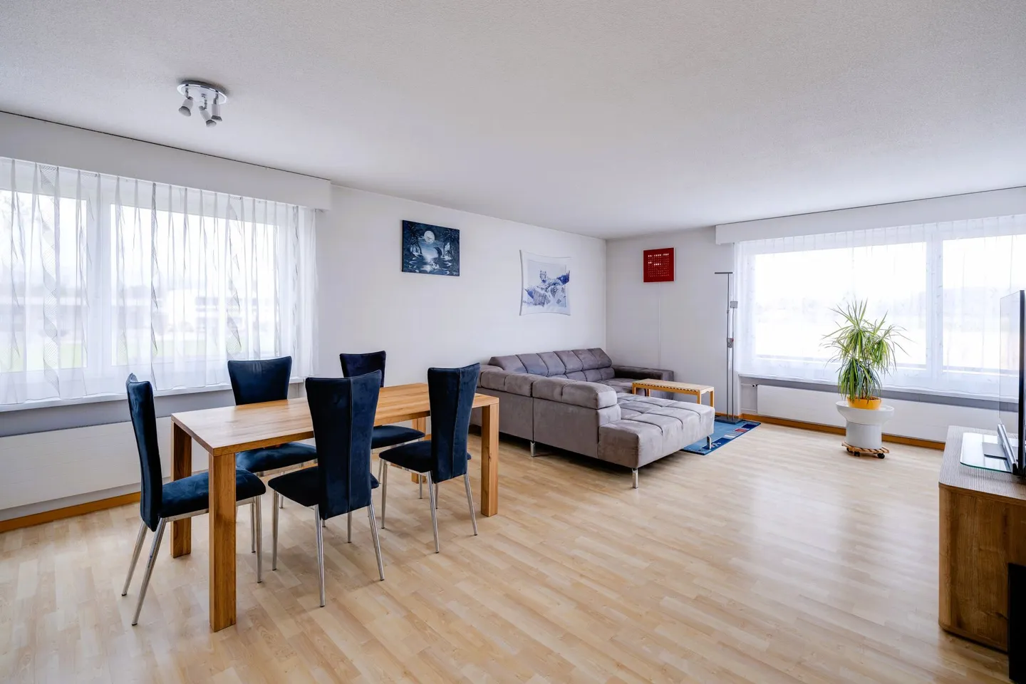 Appartamento attraente di 4,5 stanze al piano rialzato con vista sul verde - Foto 1 di 15