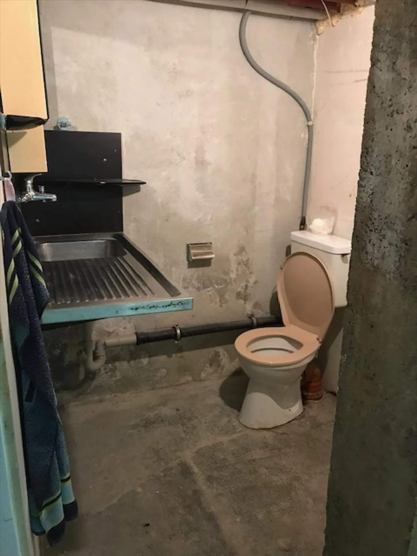 Crissier, local/storage of 60 m2 in the basement - Photo 5 of 5