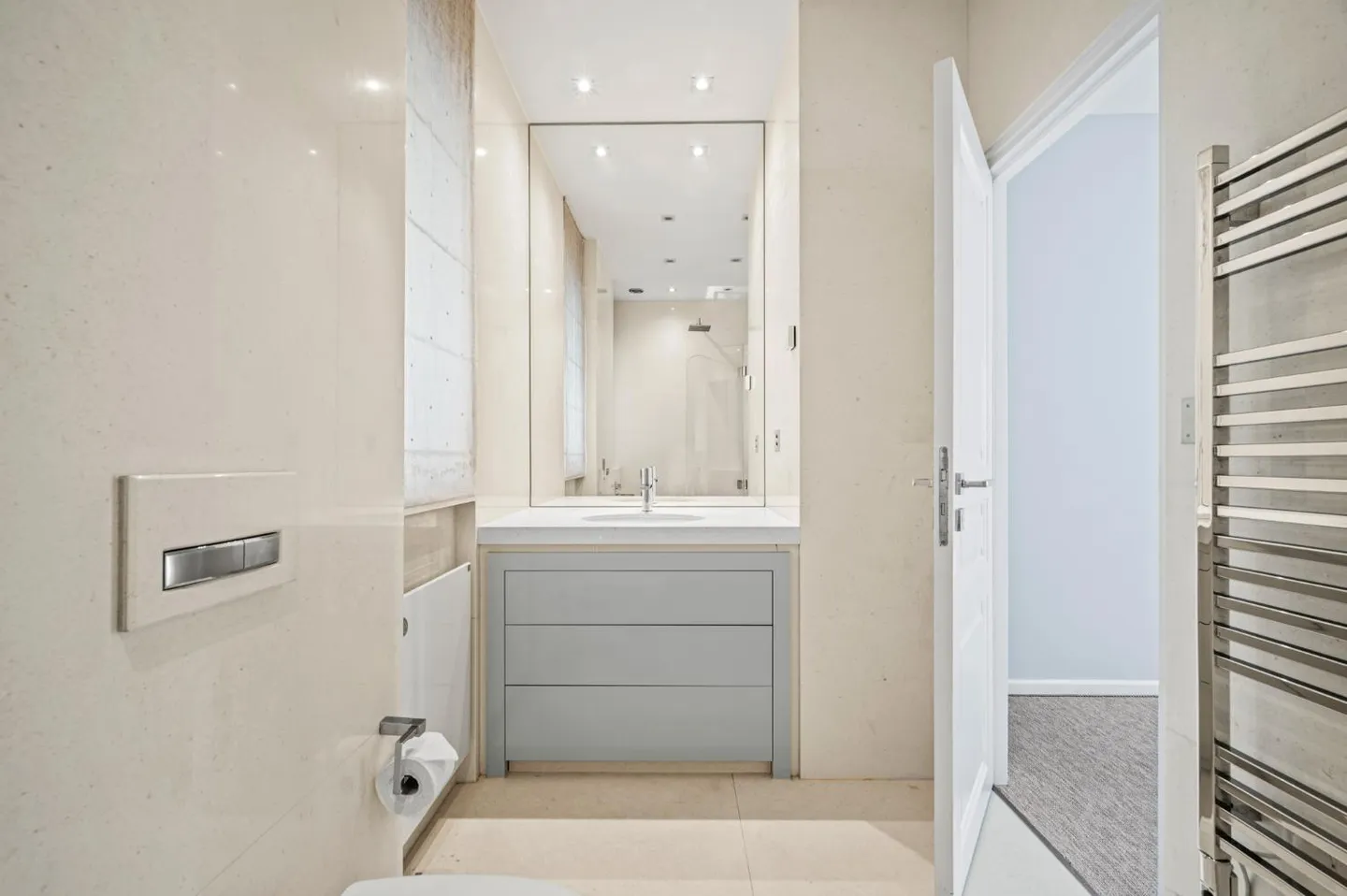 ANIERES - Magnificent villa with panoramic lake view - Photo 19 of 30