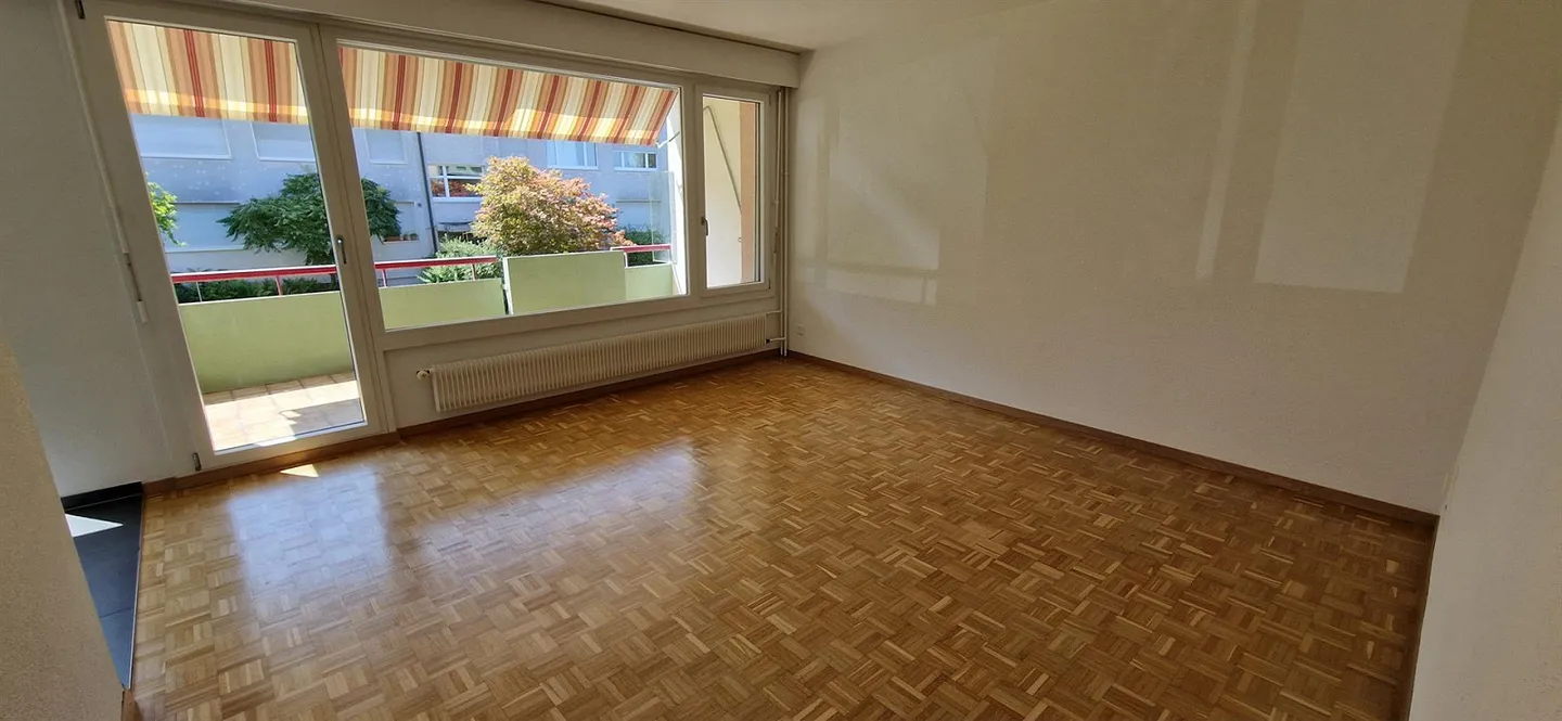 Charmante 3-Zimmer-Wohnung mit Balkon in Spiegel b. Bern - Photo 4 of 12