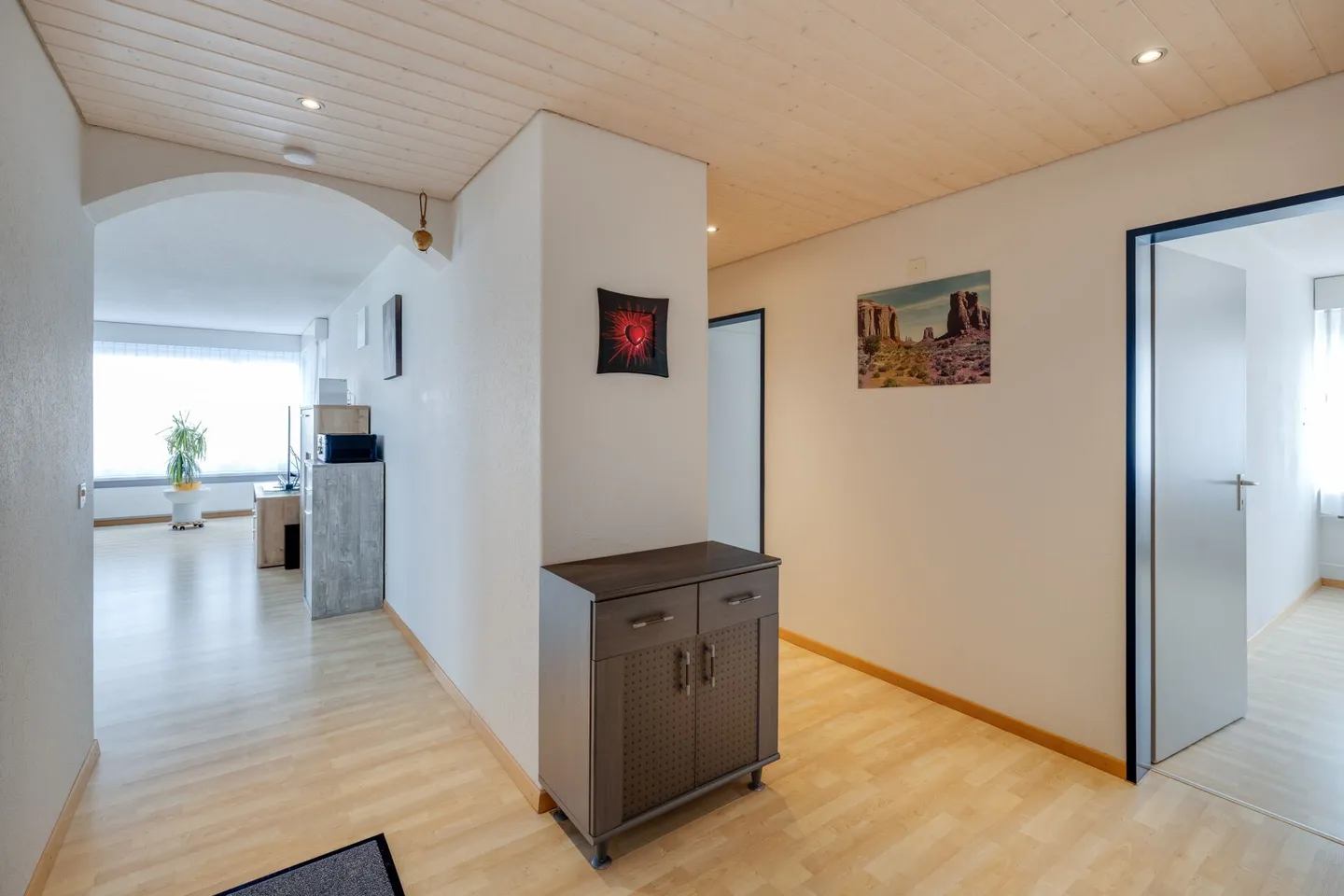 Appartamento attraente di 4,5 stanze al piano rialzato con vista sul verde - Foto 8 di 15