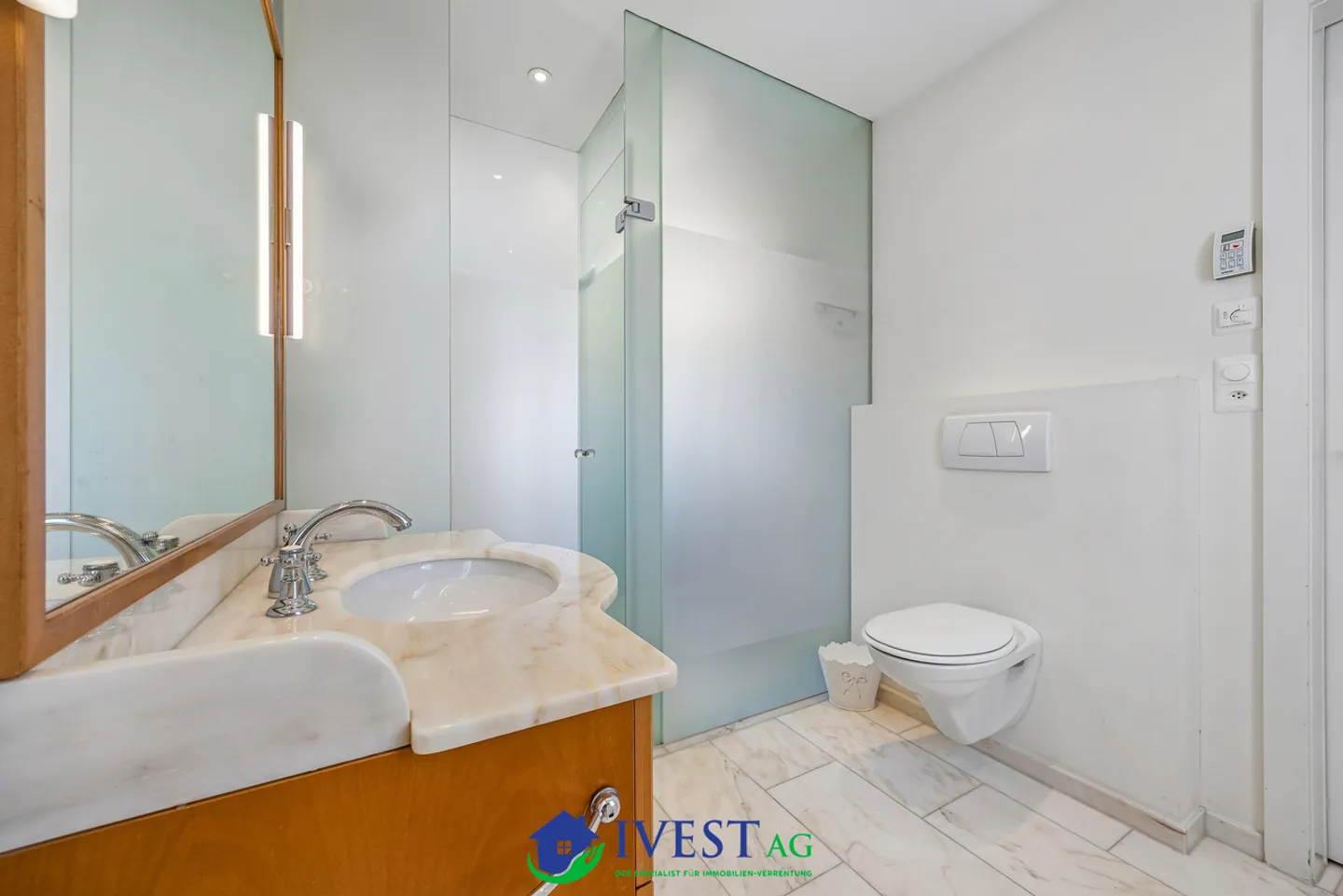 Exclusive Family Home with Lake View - Photo 33 of 39