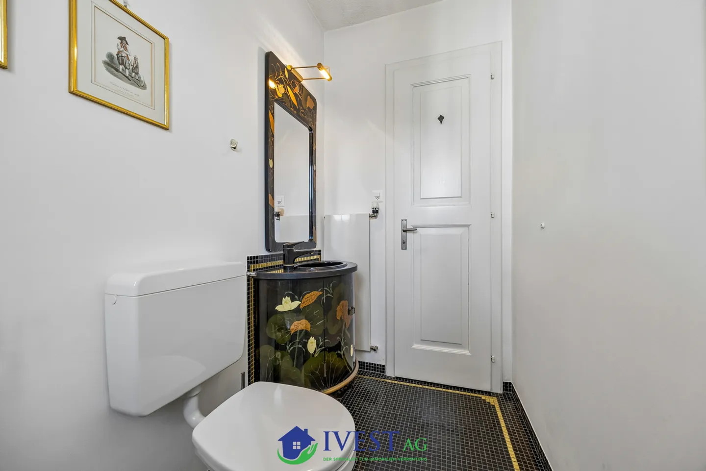 Exclusive Family Home with Lake View - Photo 36 of 39