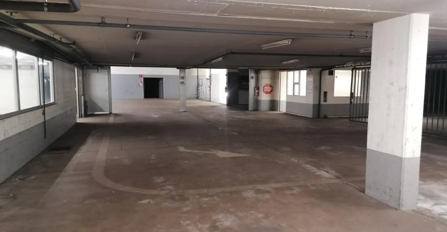 Workshop/Warehouse for rent - Photo 3 of 3