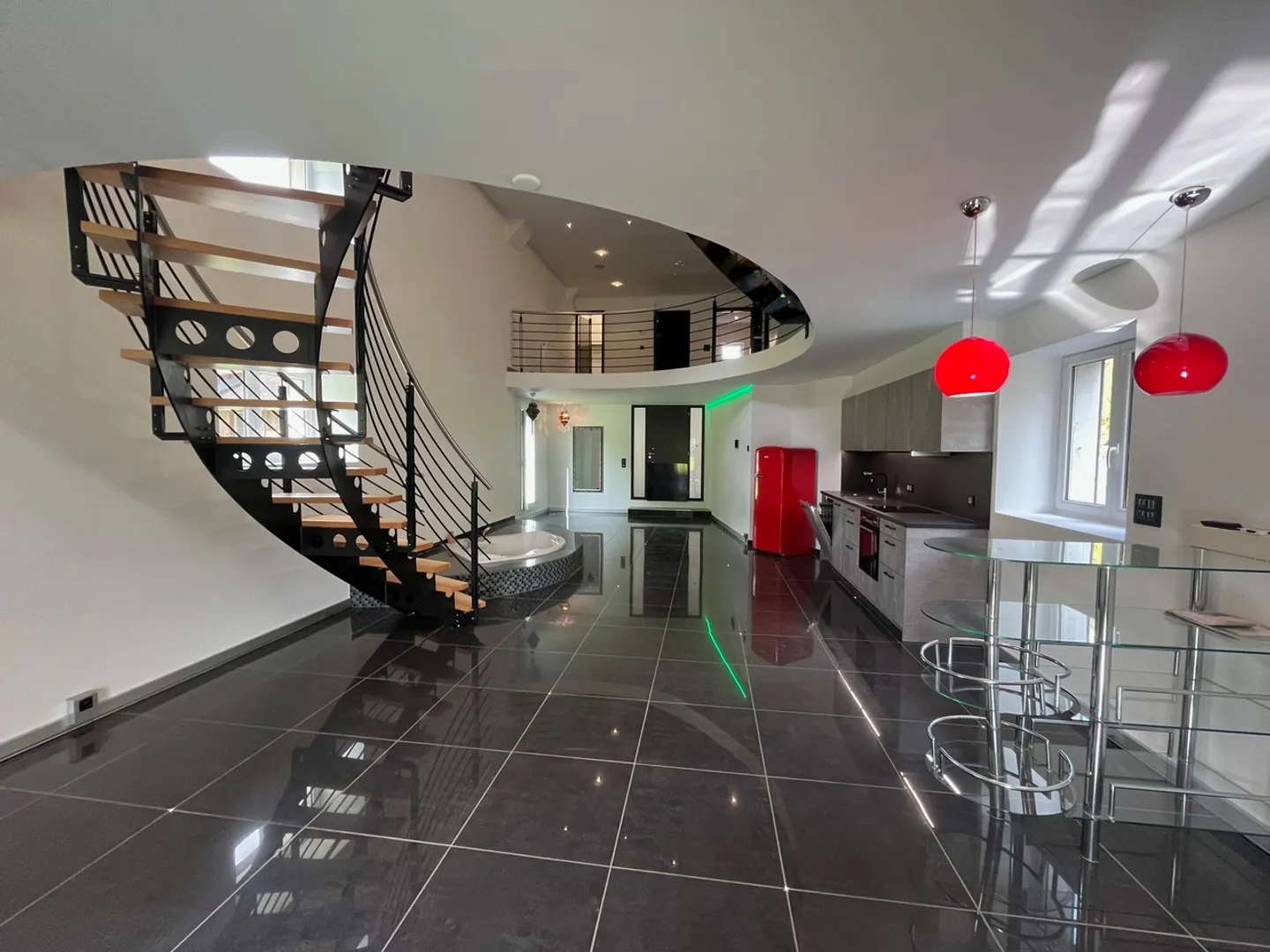 À VENDRE - Maison unique à Vermes avec spa, sauna et hammam - Photo 4 sur 10