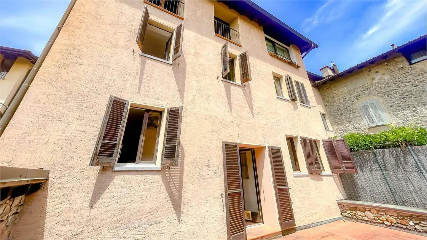 Casa affascinante nel cuore di Neggio - Foto 3 di 13