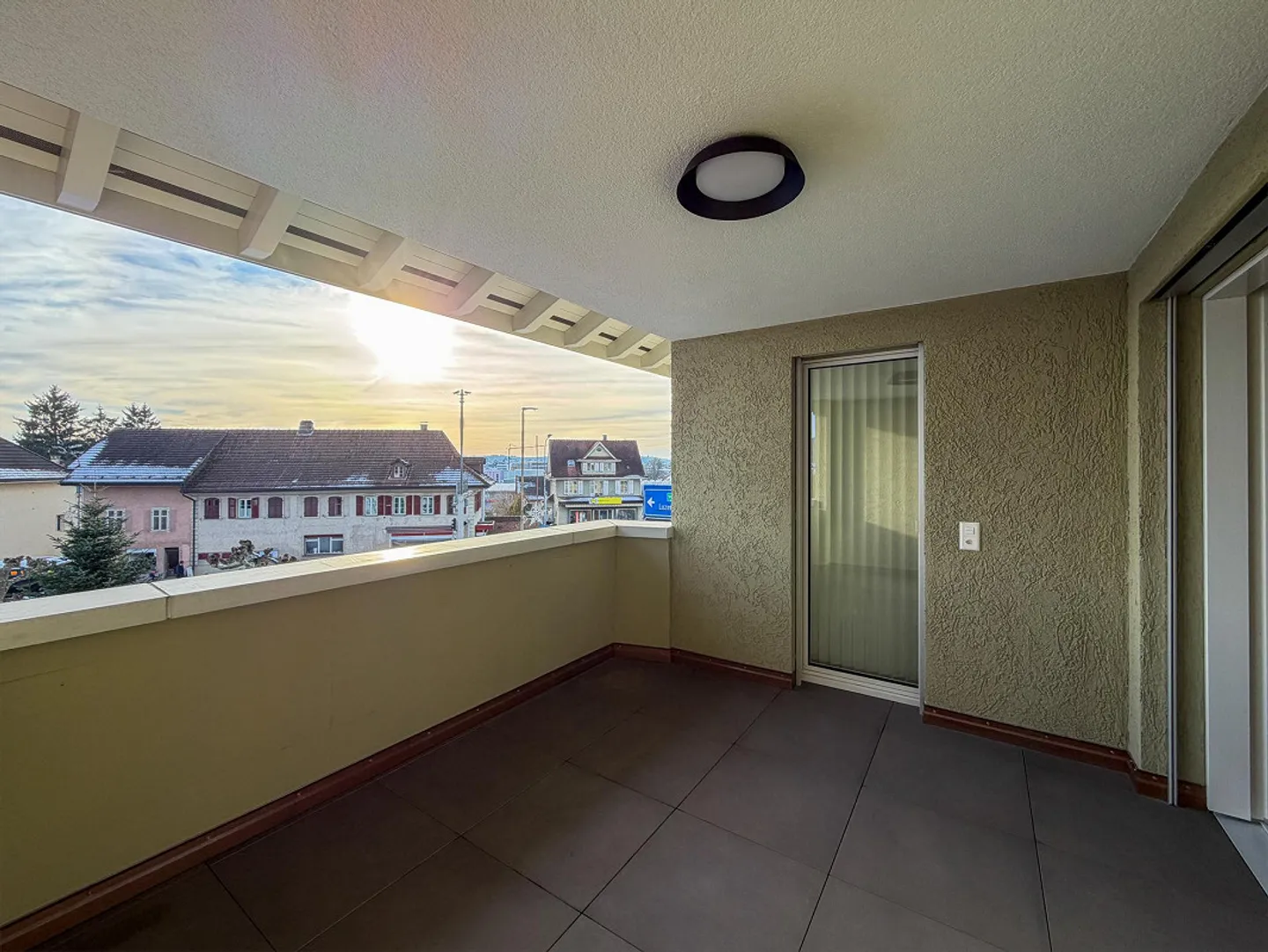 Moderne 2.5 Zimmerwohnung - Foto 1 von 8