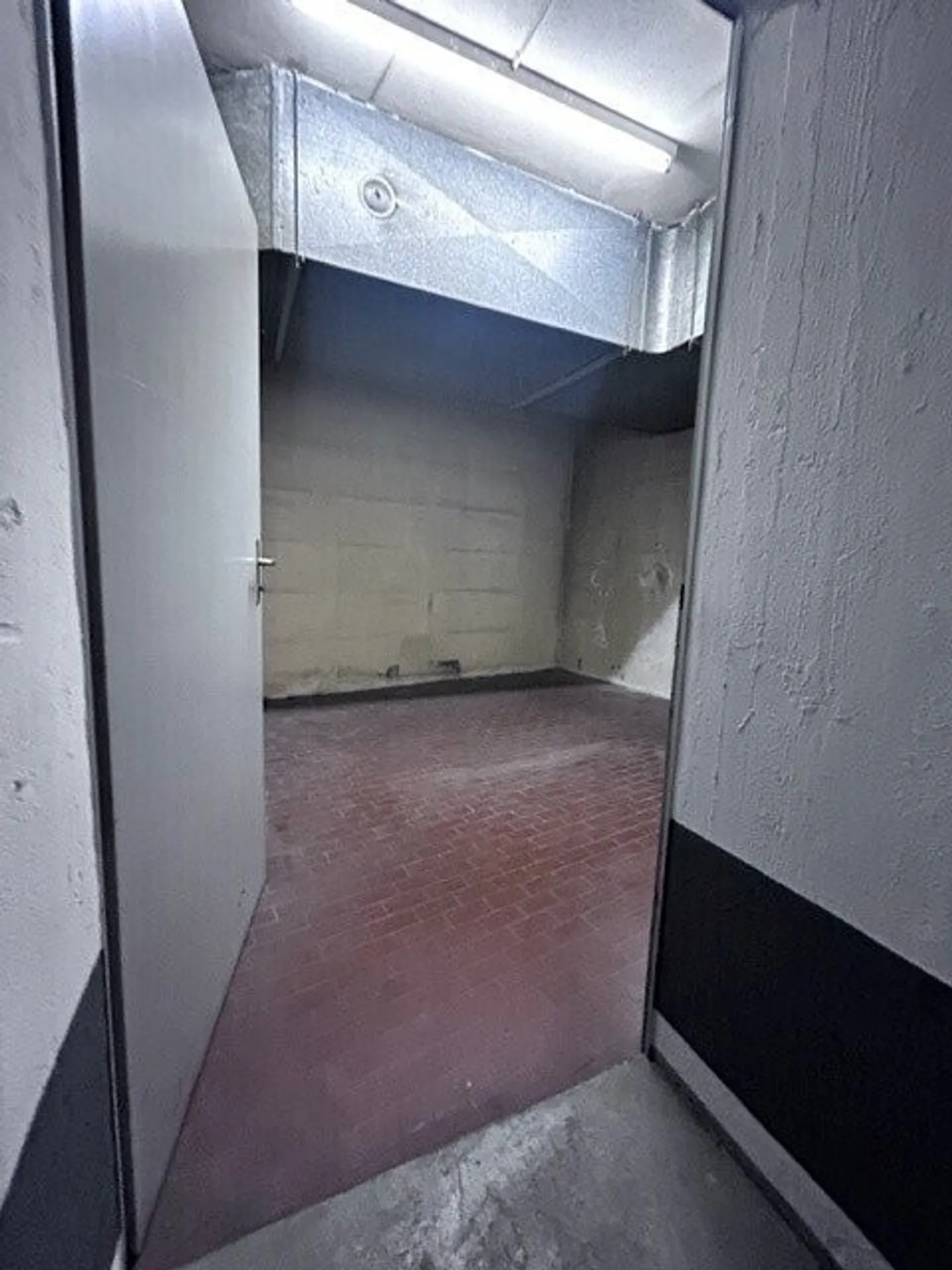Property for rent - Photo 3 of 3