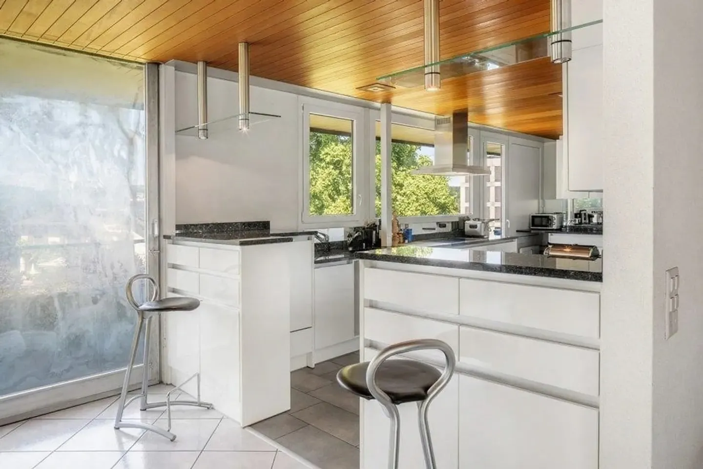 Ampio e luminoso appartamento attico con 7 stanze ! - Foto 10 di 15