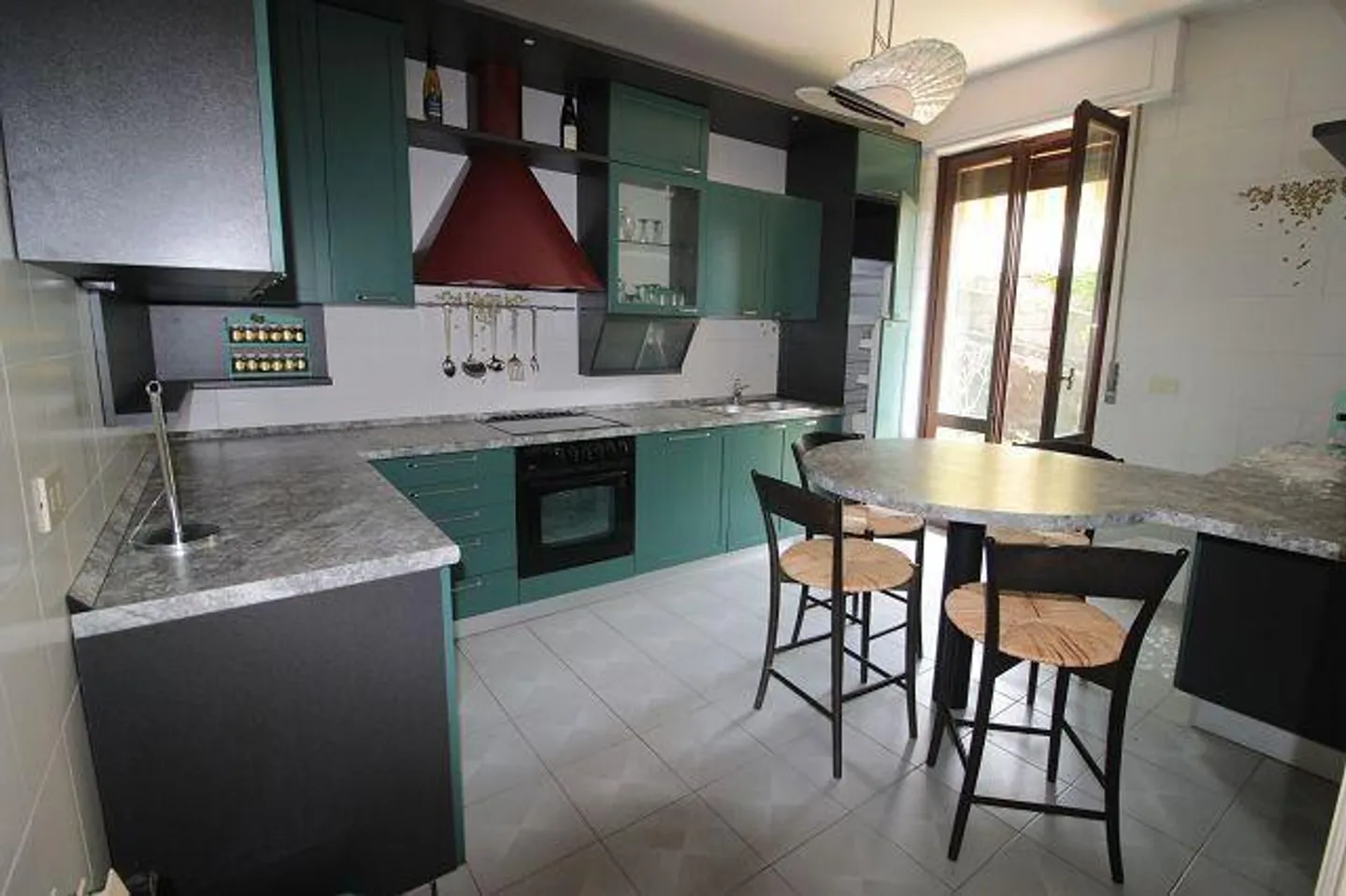 2-Familienhaus im Dorfkern an sehr ruhiger, sonniger Aussichtslage ... - Foto 7 von 46