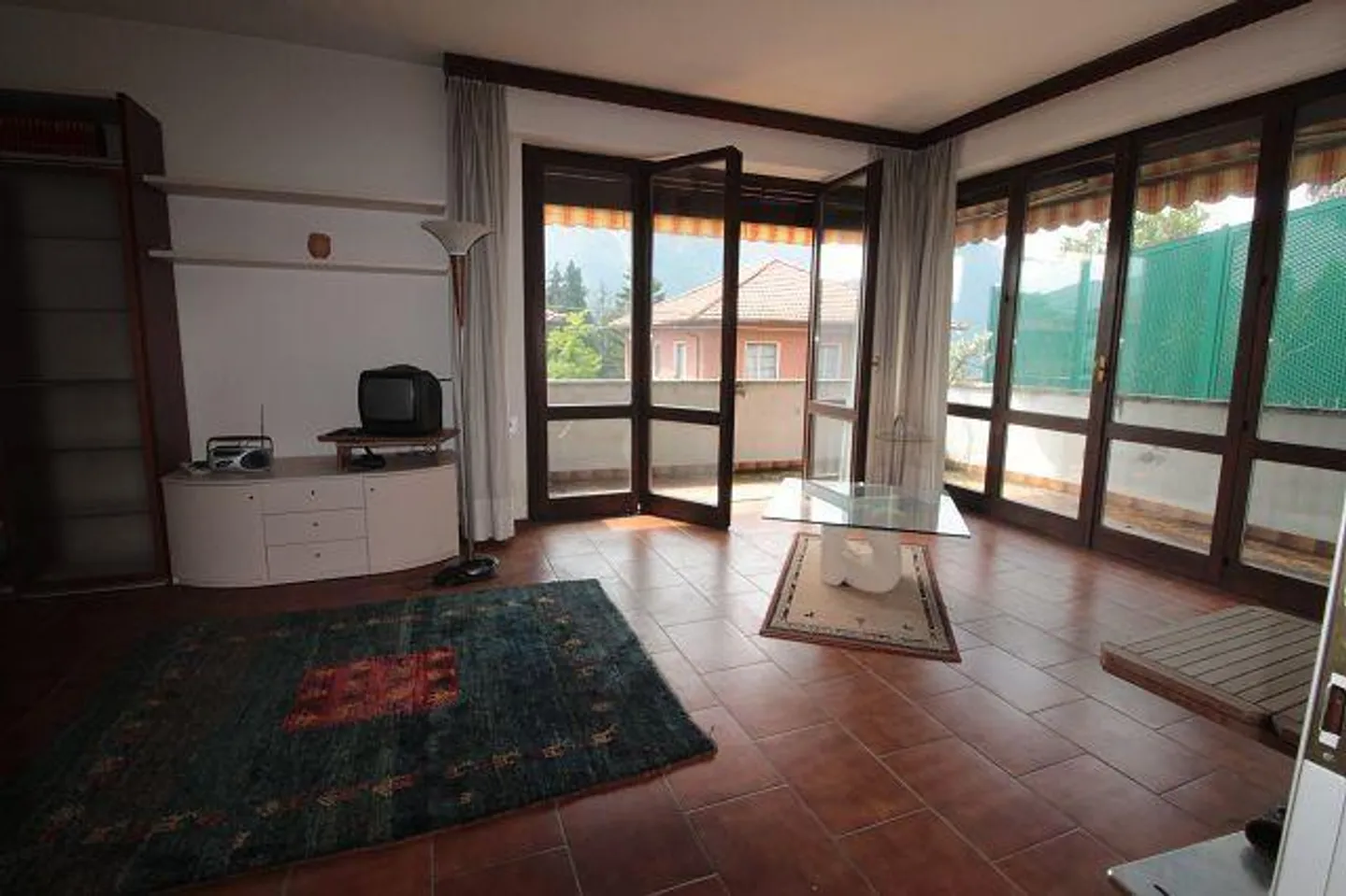 2-Familienhaus im Dorfkern an sehr ruhiger, sonniger Aussichtslage ... - Foto 2 von 46