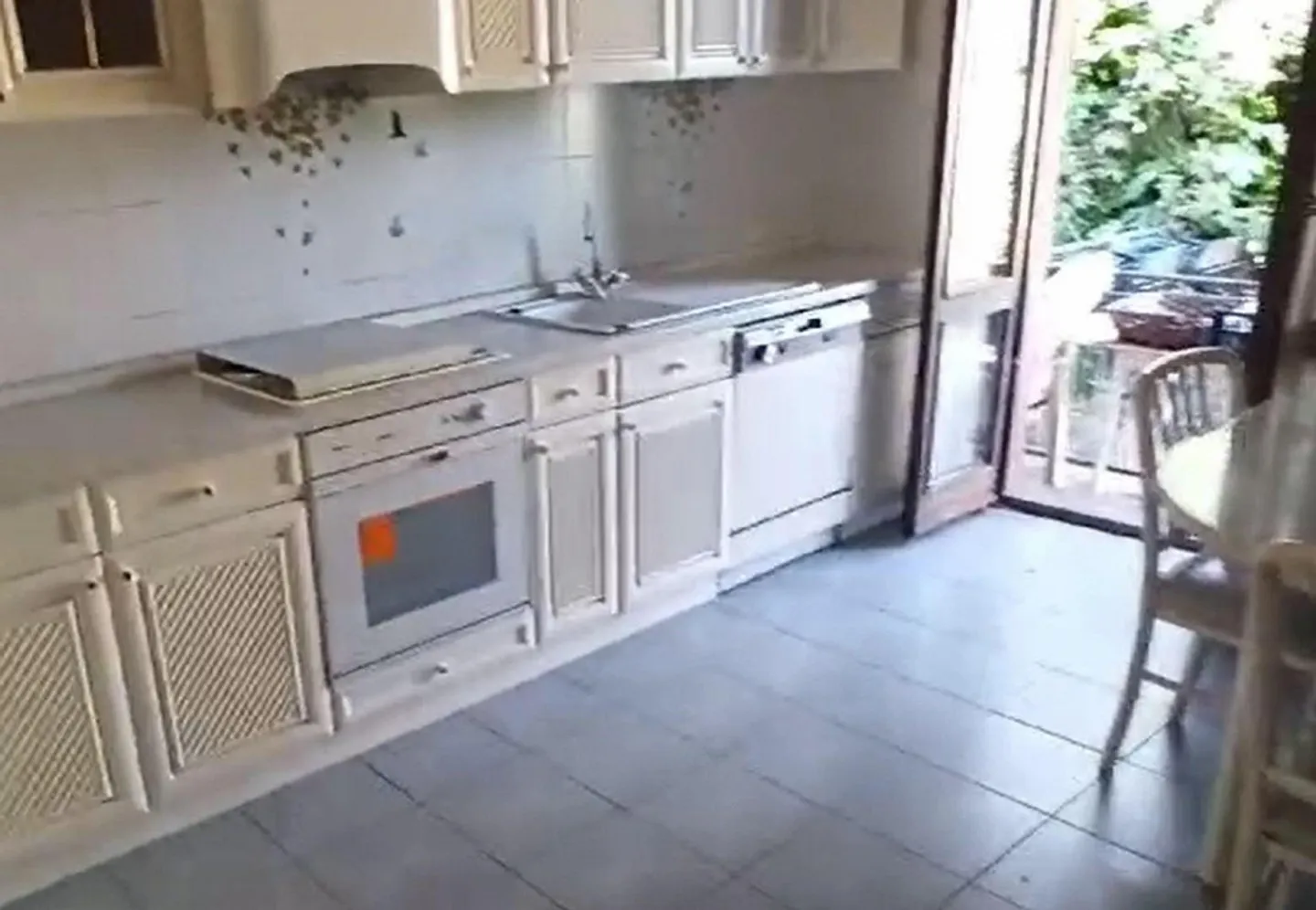 2-Familienhaus im Dorfkern an sehr ruhiger, sonniger Aussichtslage ... - Foto 10 von 46