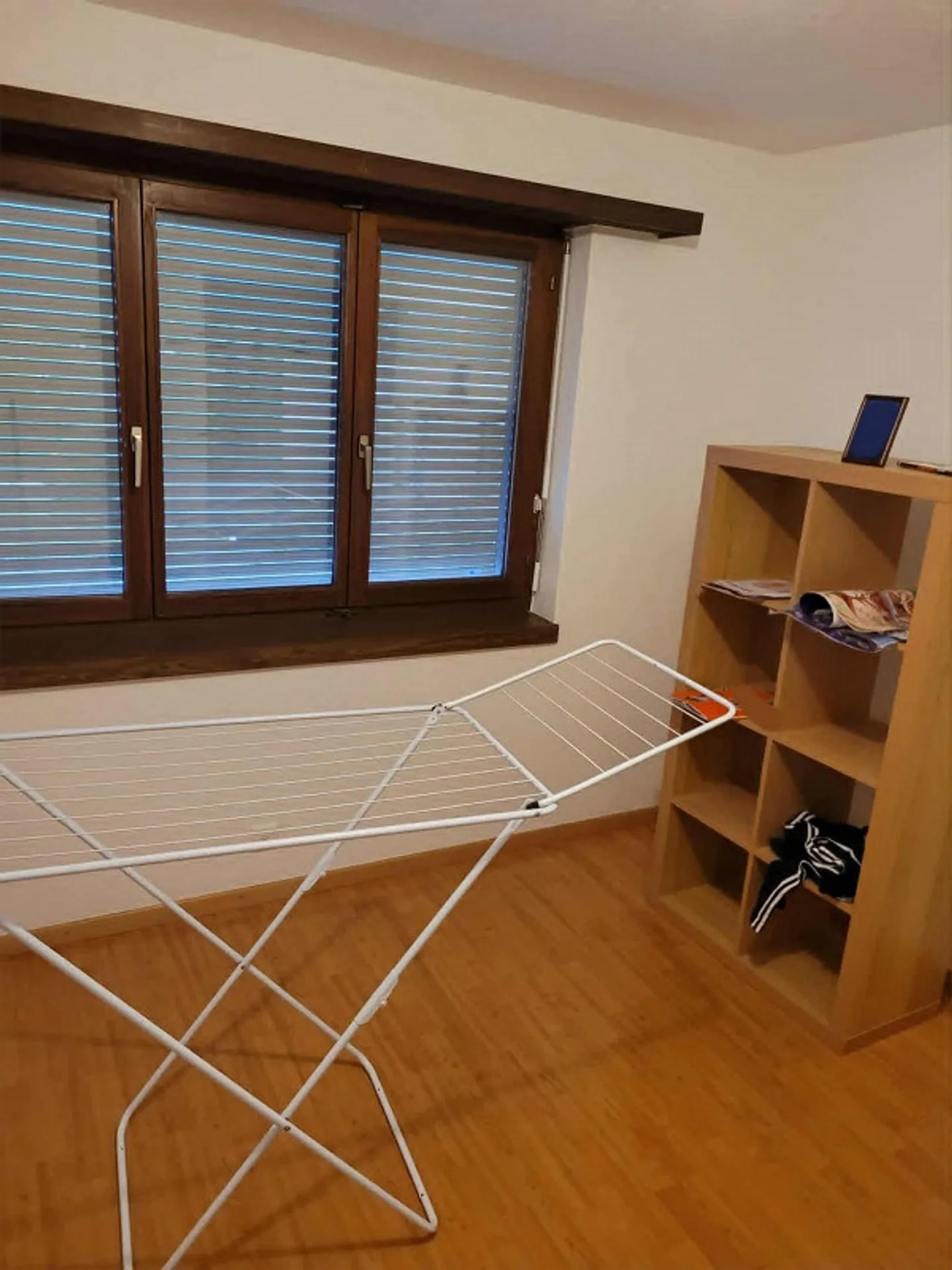 Charming 3.5 Room Apartment with Balcony and Beautiful View in Trübbach - Photo 2 of 8