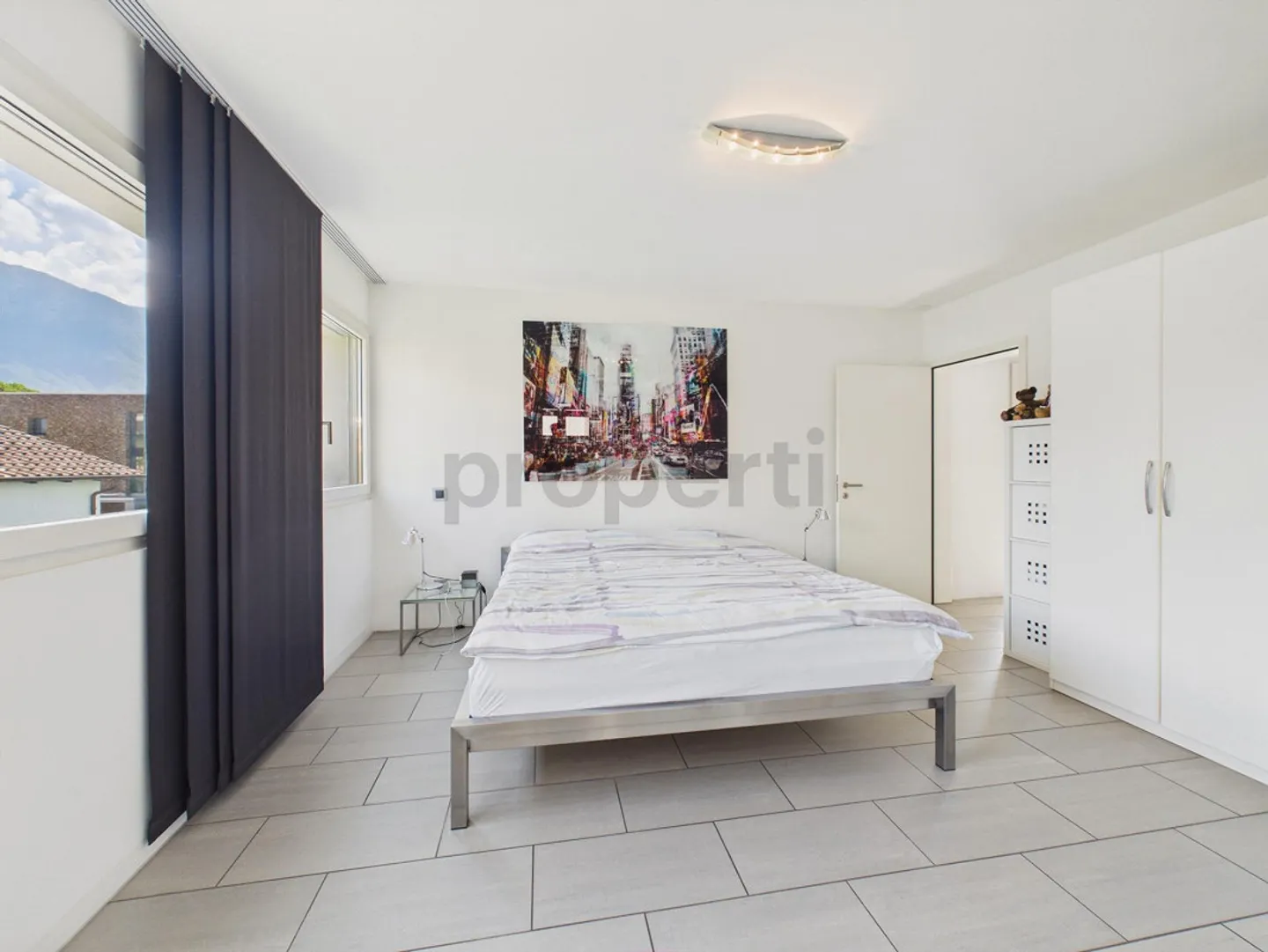 Modern villa in Ascona - Generous spaces, garden and terraces - Photo 7 of 13
