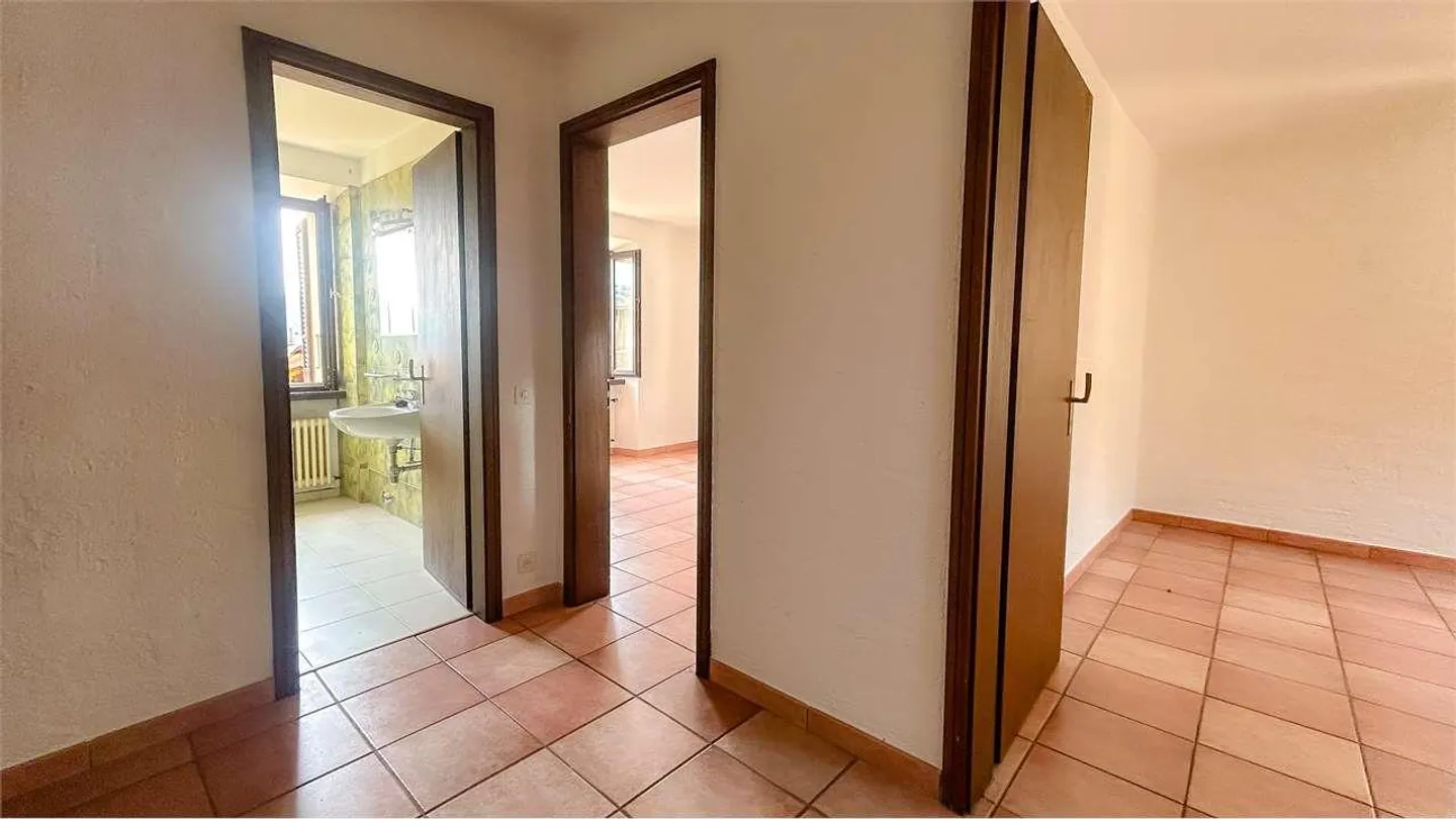 Casa affascinante nel cuore di Neggio - Foto 11 di 13