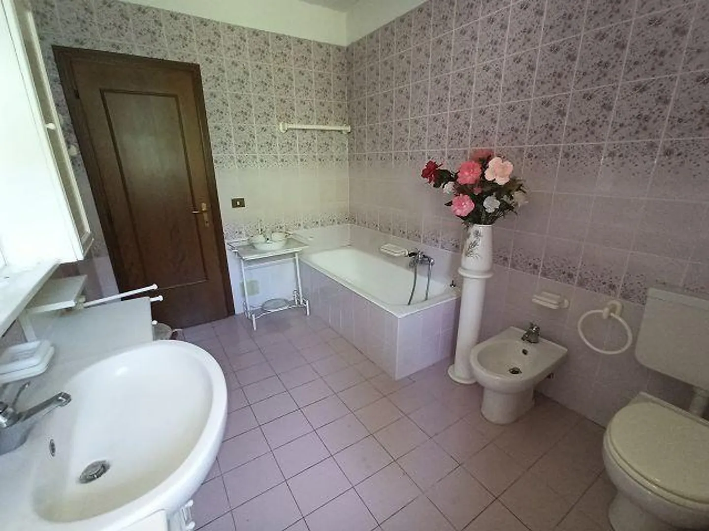 2-Familienhaus im Dorfkern an sehr ruhiger, sonniger Aussichtslage ... - Foto 29 von 46