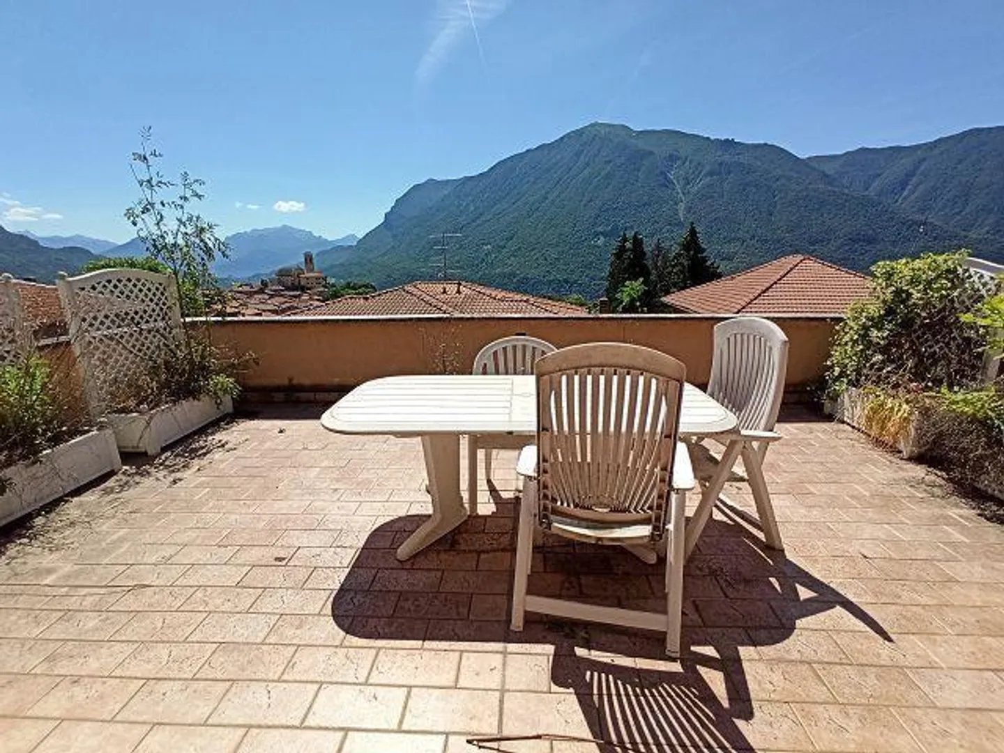 2-Familienhaus im Dorfkern an sehr ruhiger, sonniger Aussichtslage ... - Foto 36 von 46