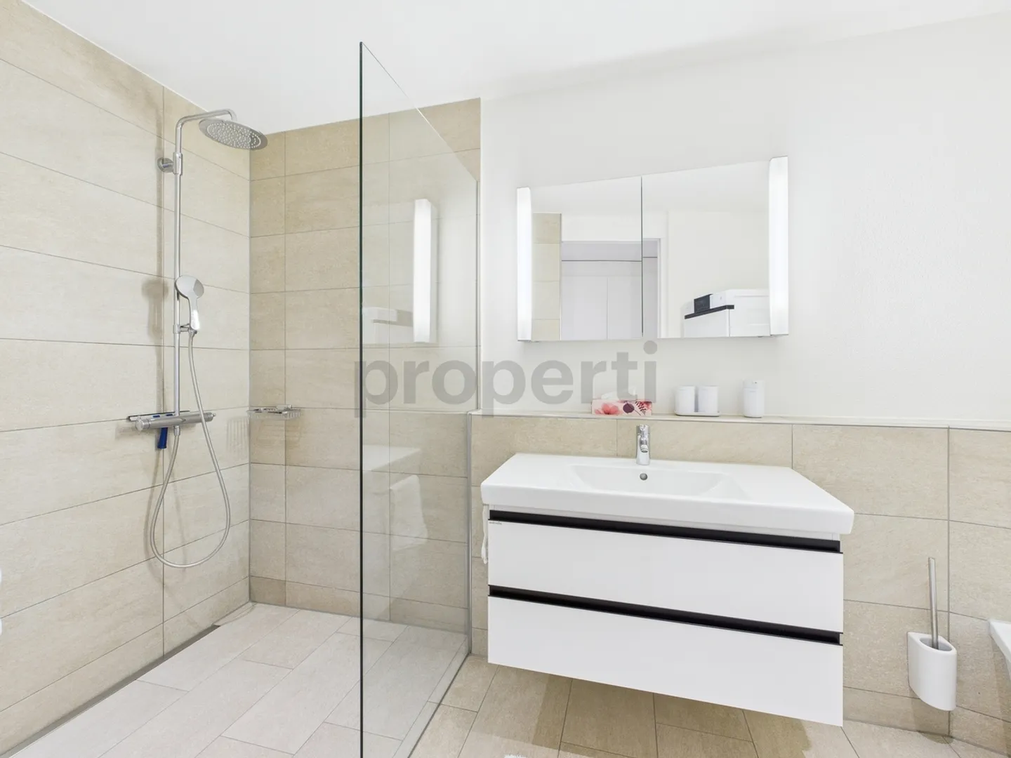Living with Style: Furnished Apartment in the Perfect City Environment - Photo 8 of 12