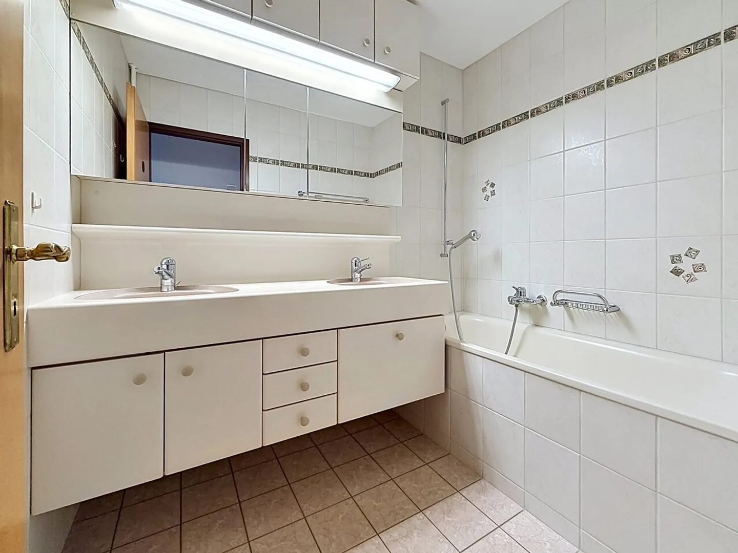 Appartement spacieux avec vue - Photo 6 sur 10
