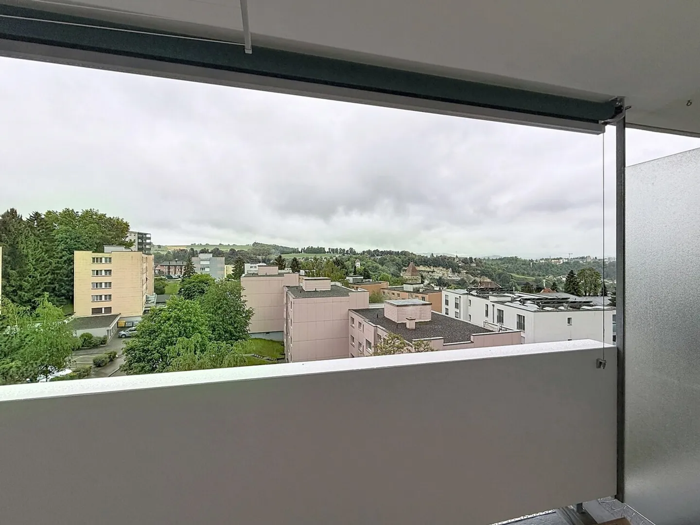 Appartement spacieux avec vue - Photo 10 sur 10