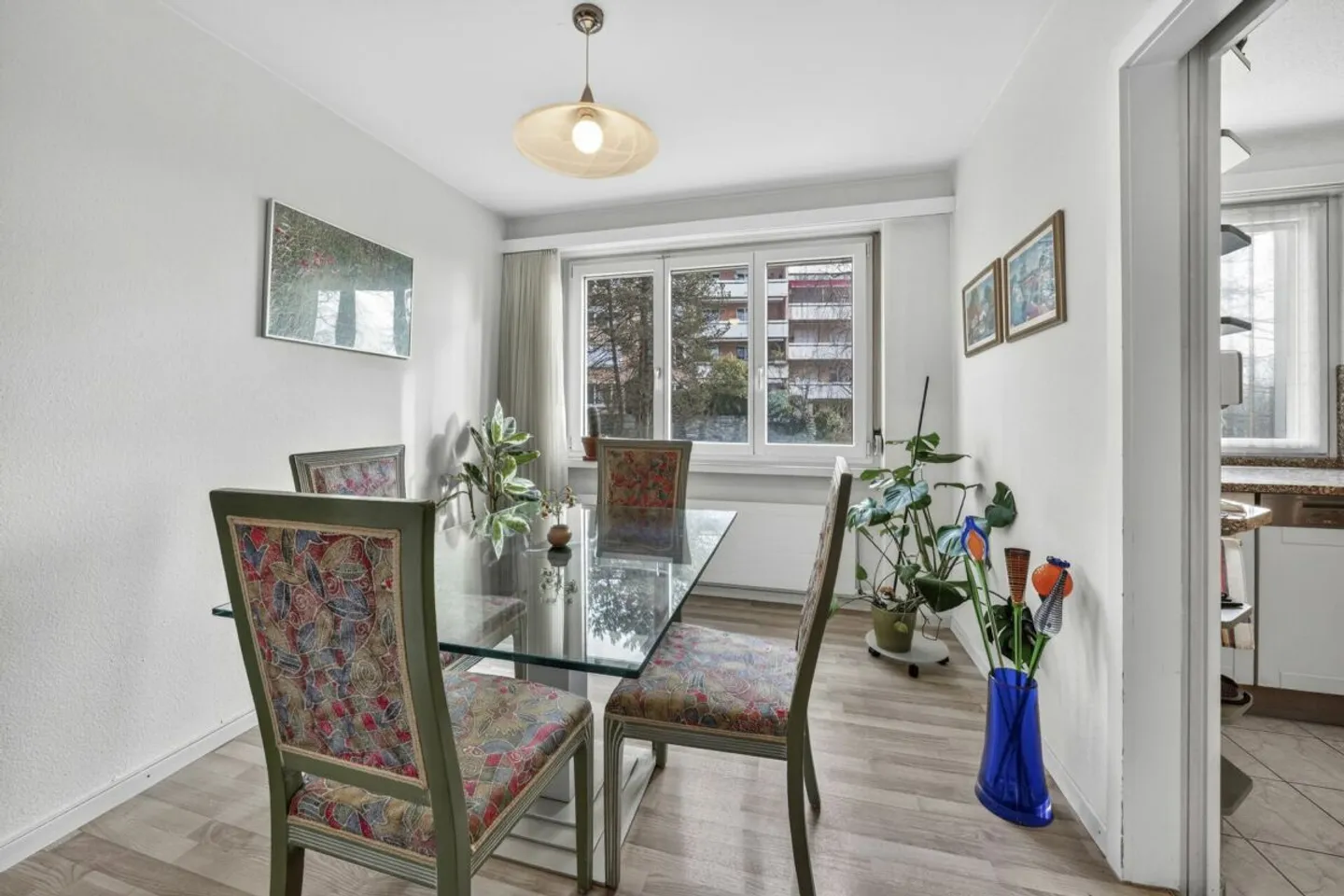 Charming Apartment in Witikon - Photo 6 of 19