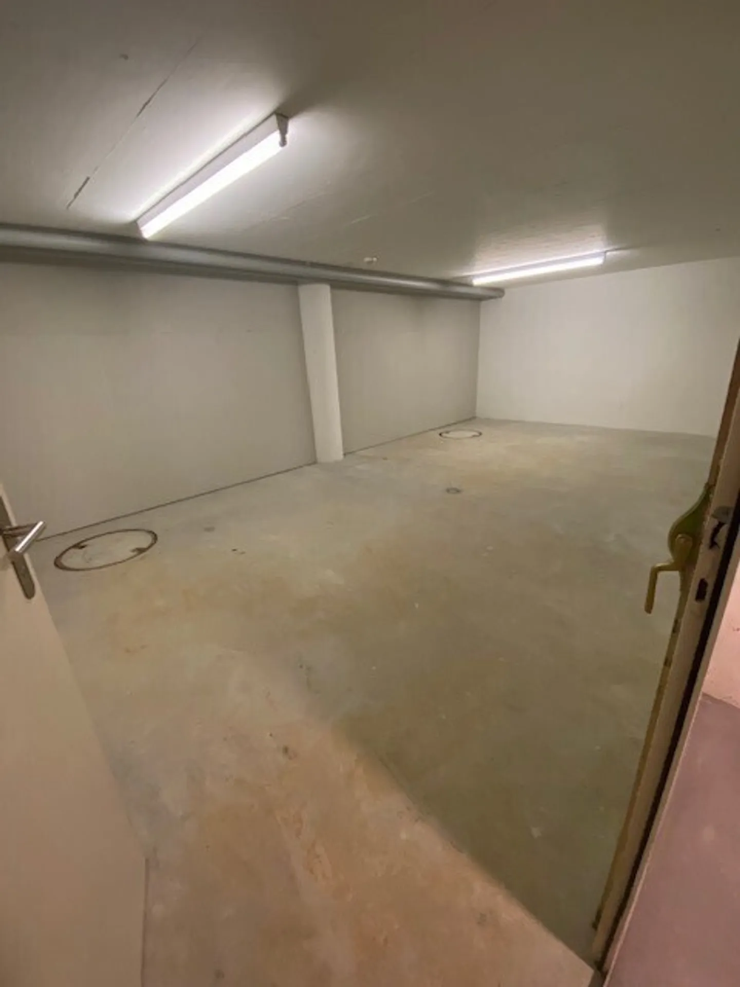 Salle de stockage dans un emplacement central ! - Photo 2 sur 2