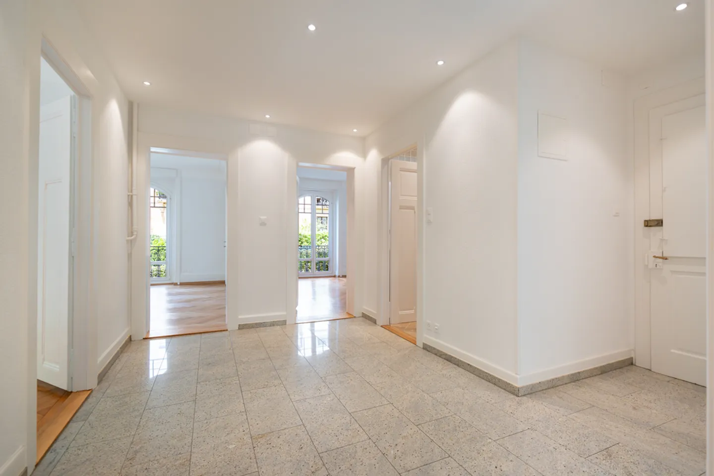 Wohnung mieten - Foto 2 von 9