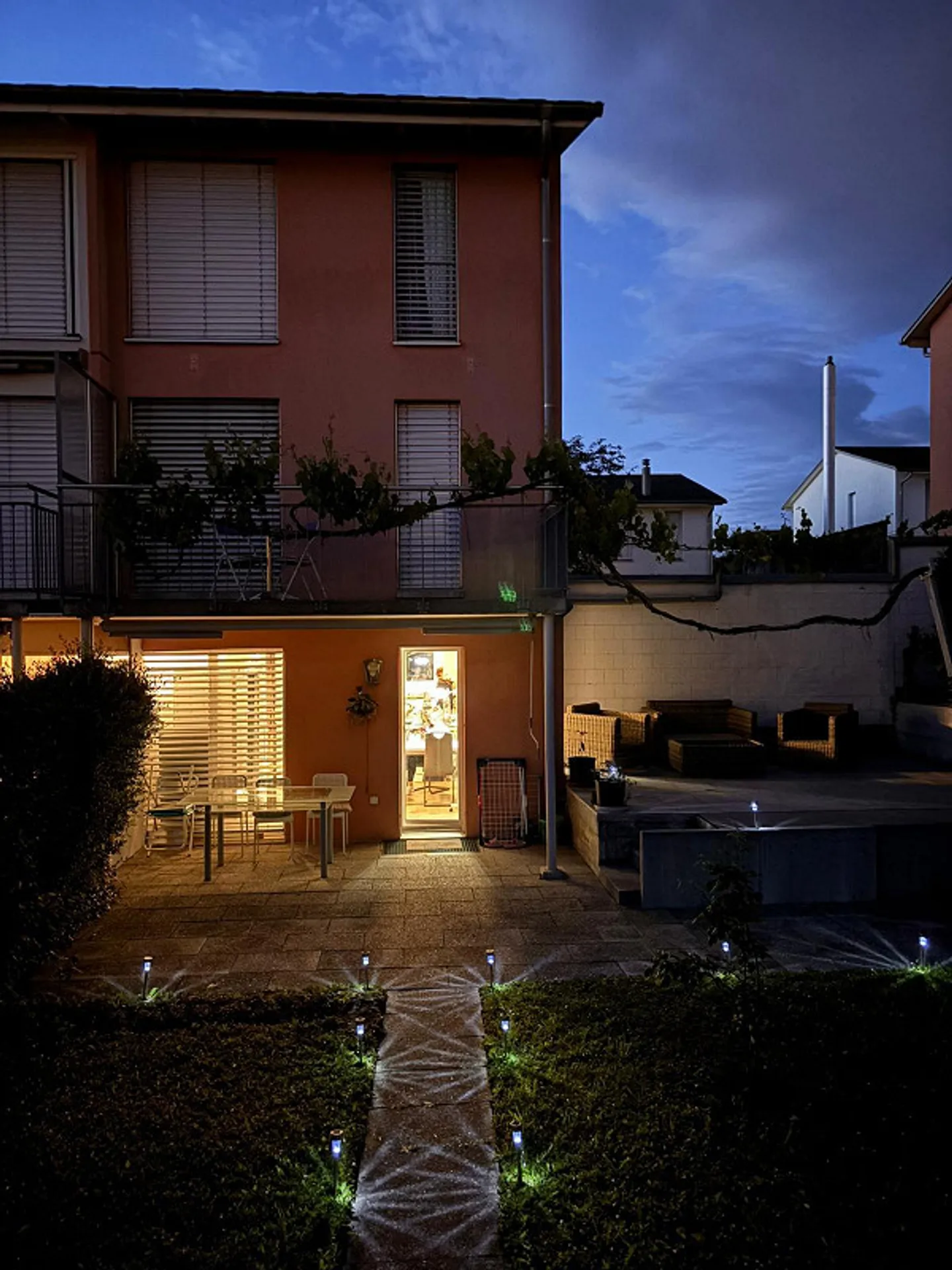 Maison de rangée 5,5 pièces 150 m2 - Photo 1 sur 13