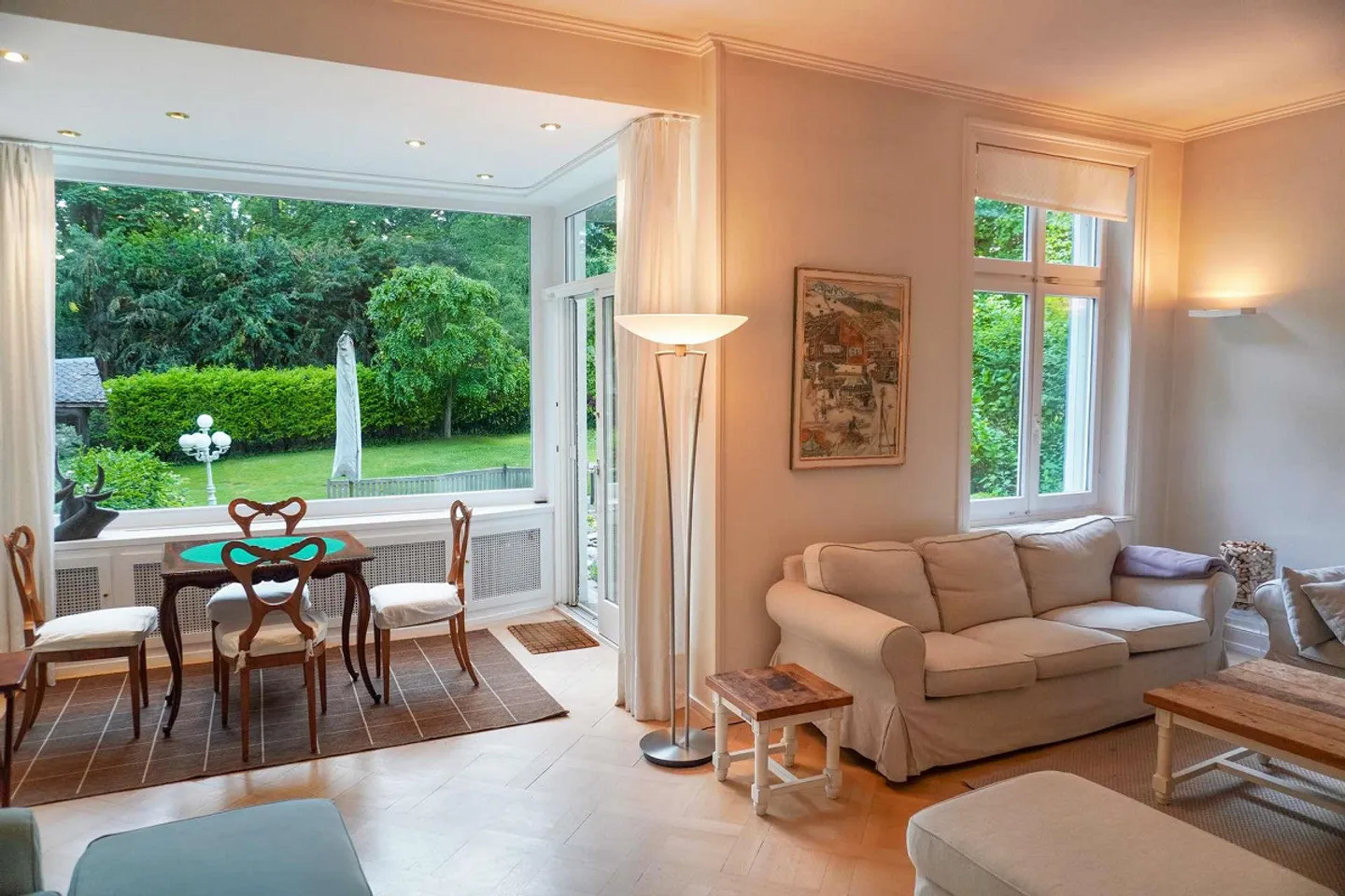 Stilvolles Wohnen an bester Lage  8.5-Zimmer-Doppelhaushälfte am Pa... - Foto 2 von 6