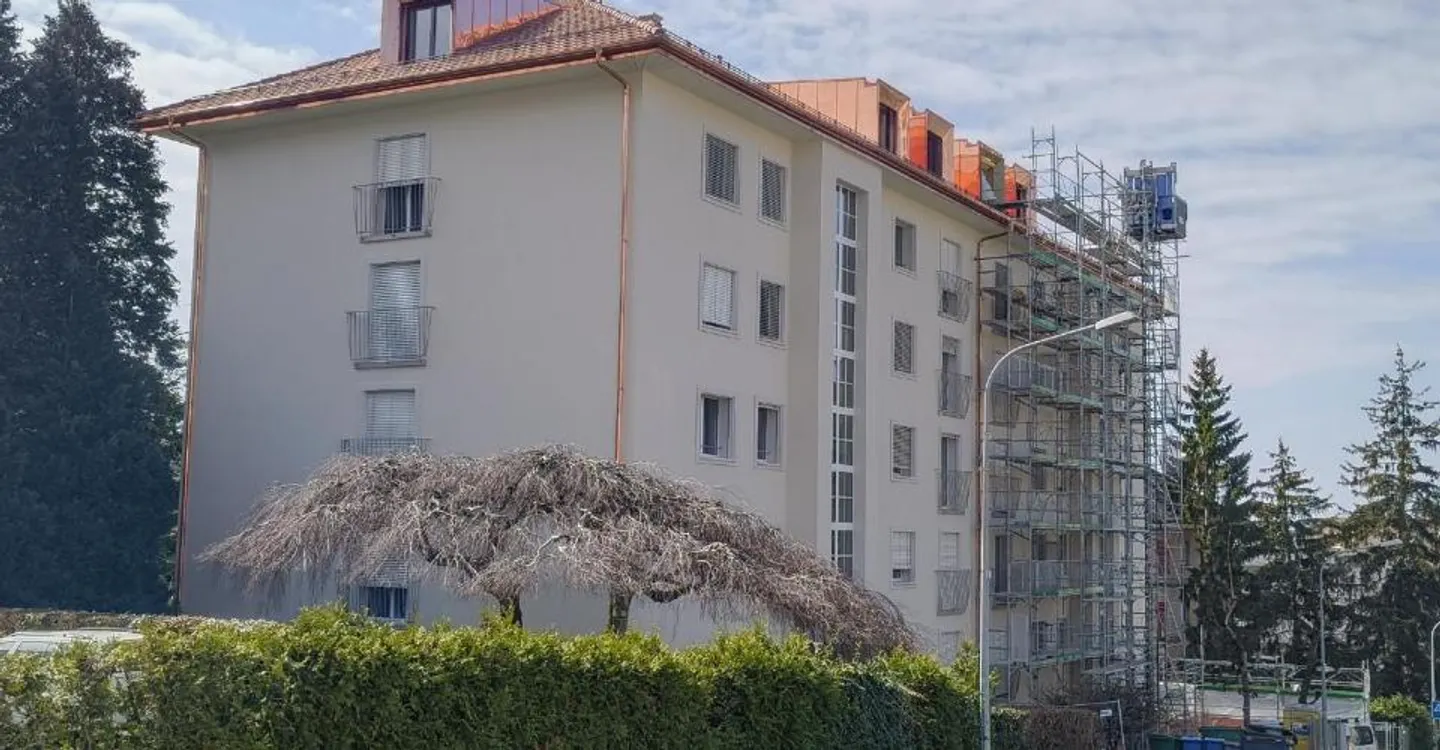 Beautiful 2-room apartment close to the city center - Photo 2 of 5